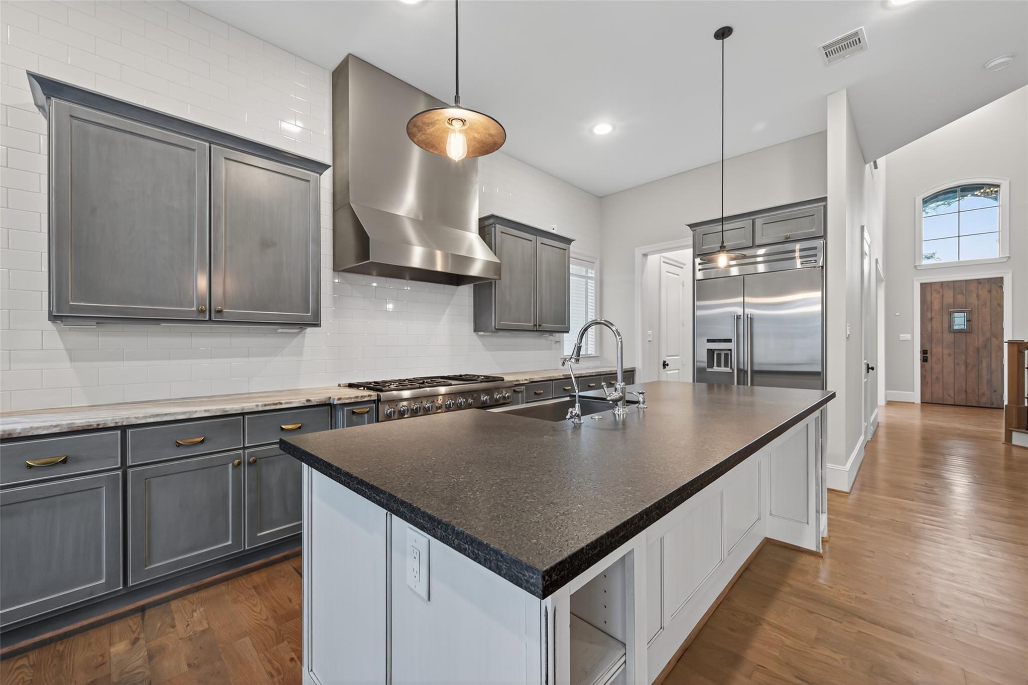 7504 Flowerdale Street