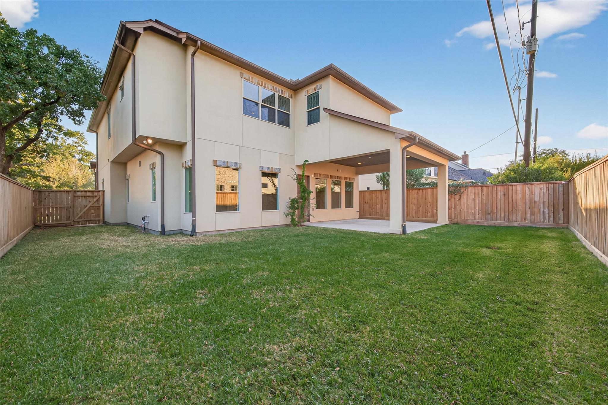 7504 Flowerdale Street