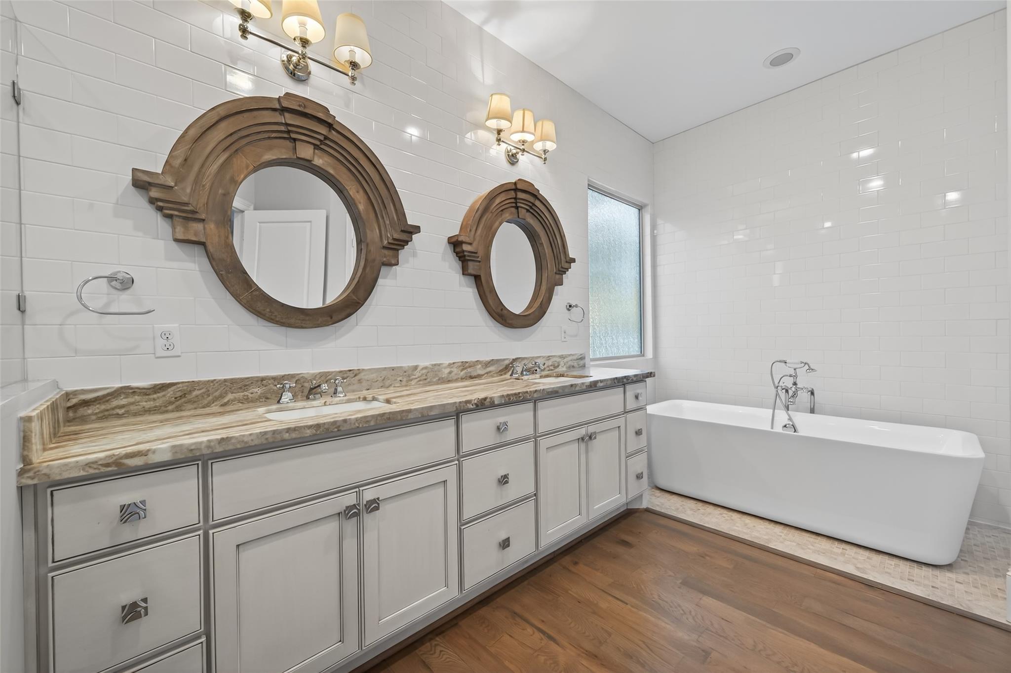 7504 Flowerdale Street