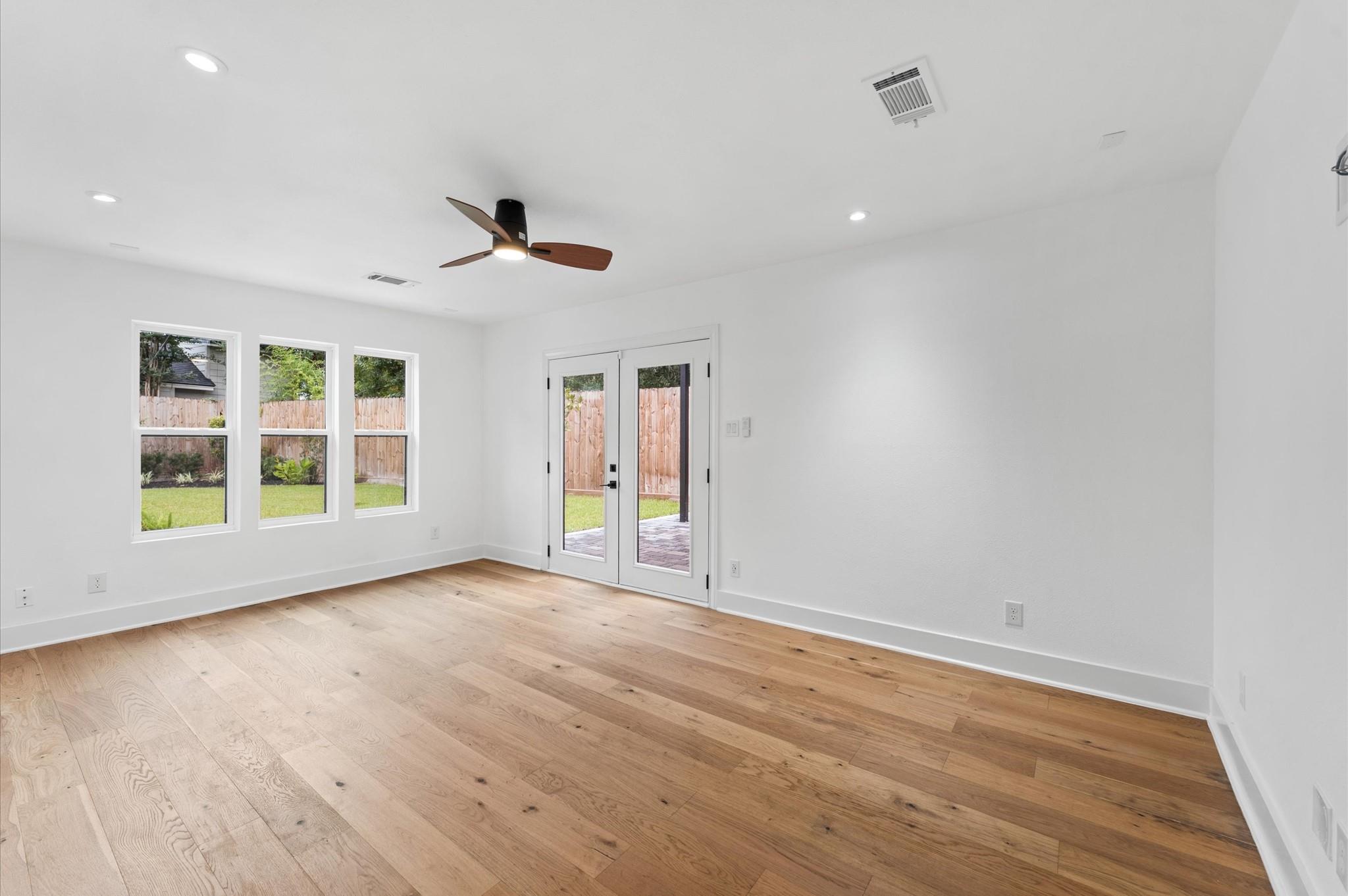 1100 S Shepherd Drive