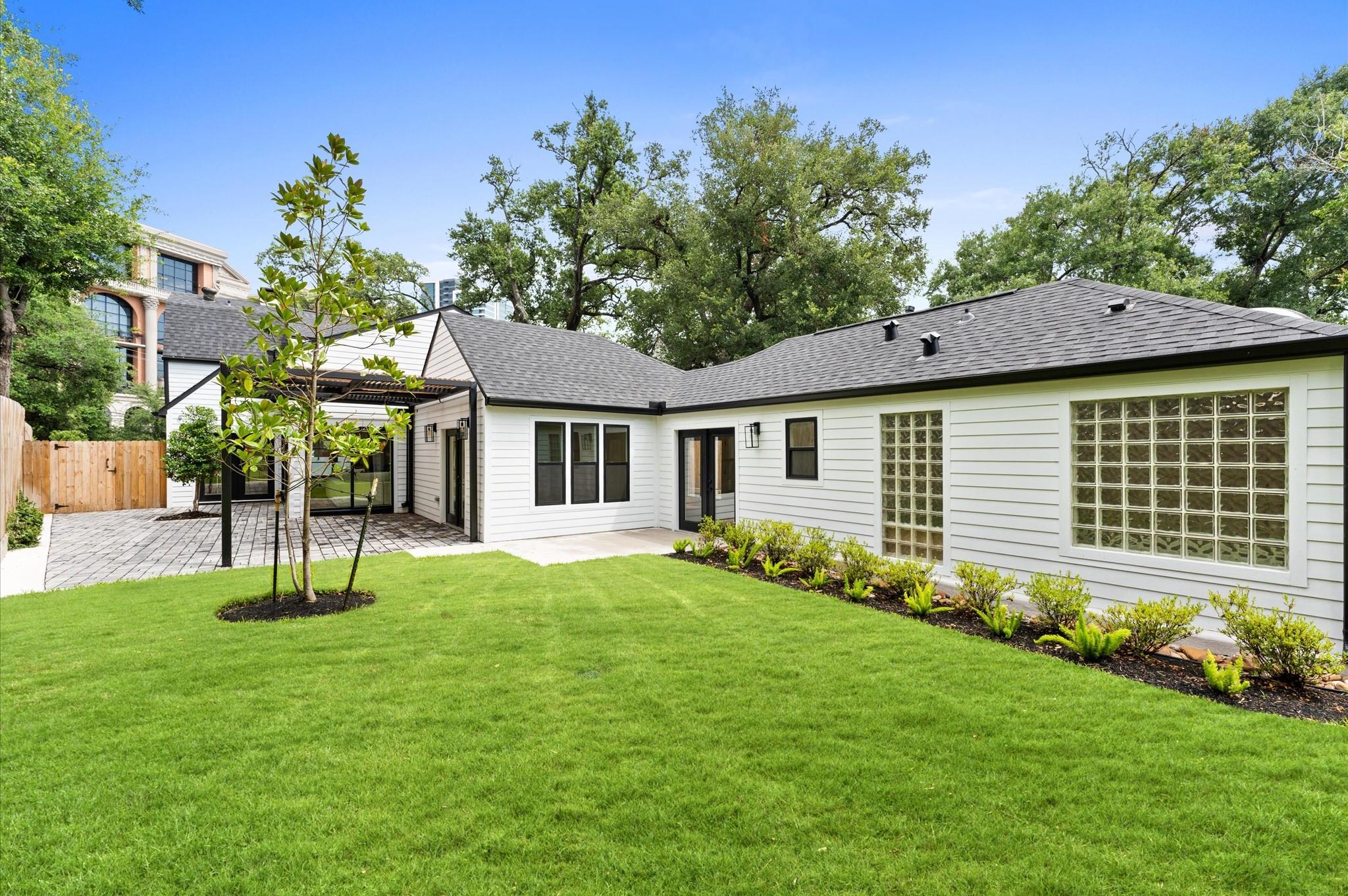 1100 S Shepherd Drive