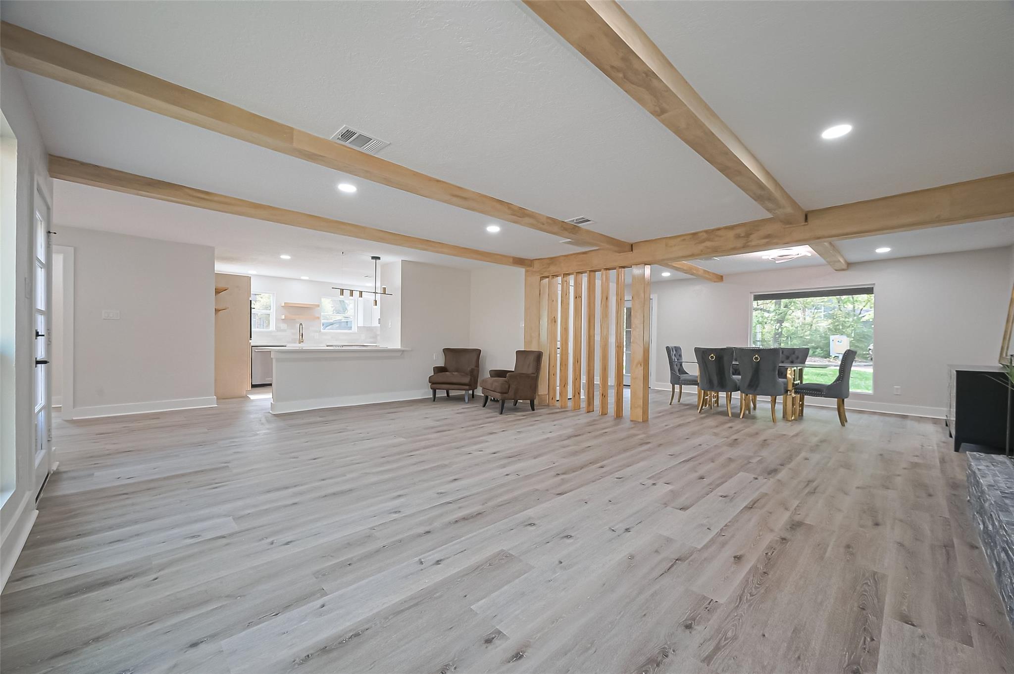 3 Roserush Court