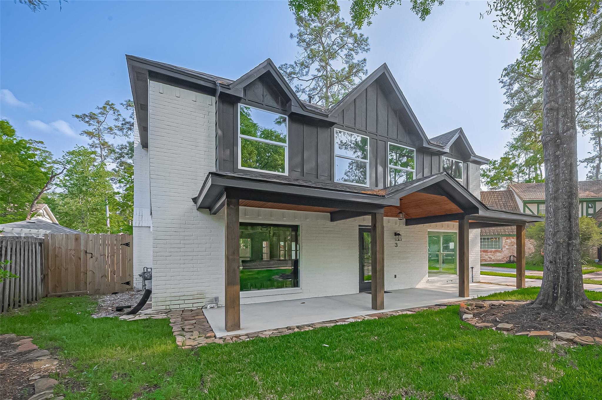 3 Roserush Court