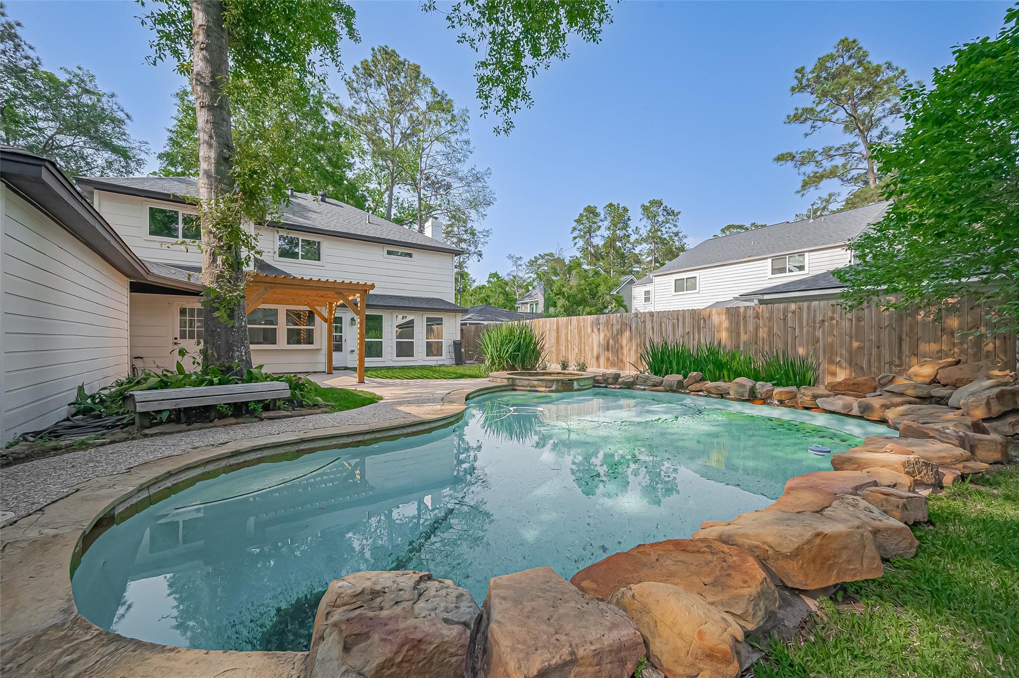 3 Roserush Court