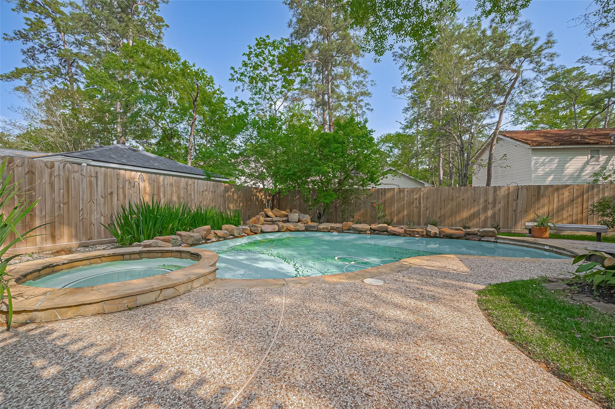 3 Roserush Court