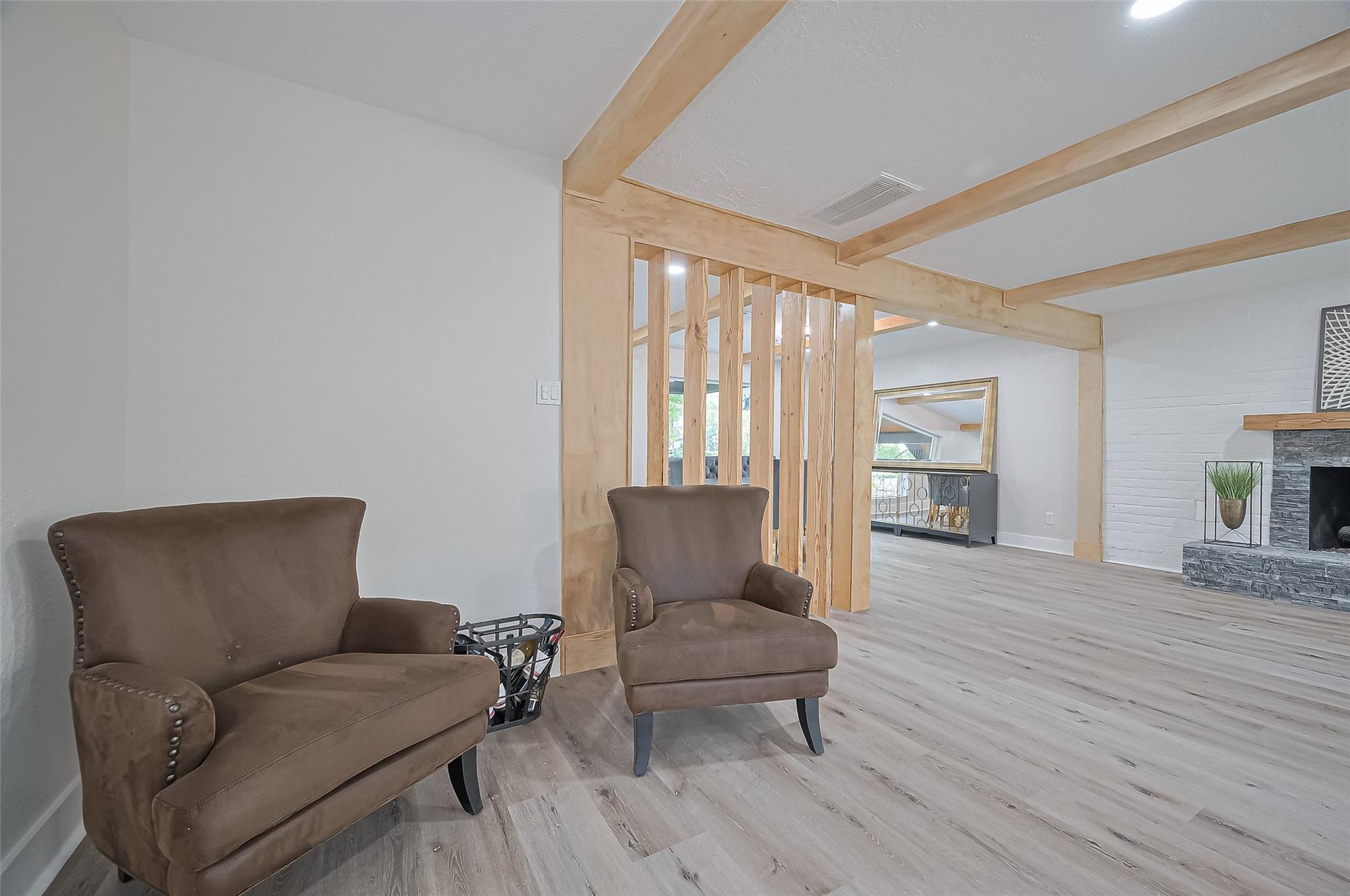 3 Roserush Court