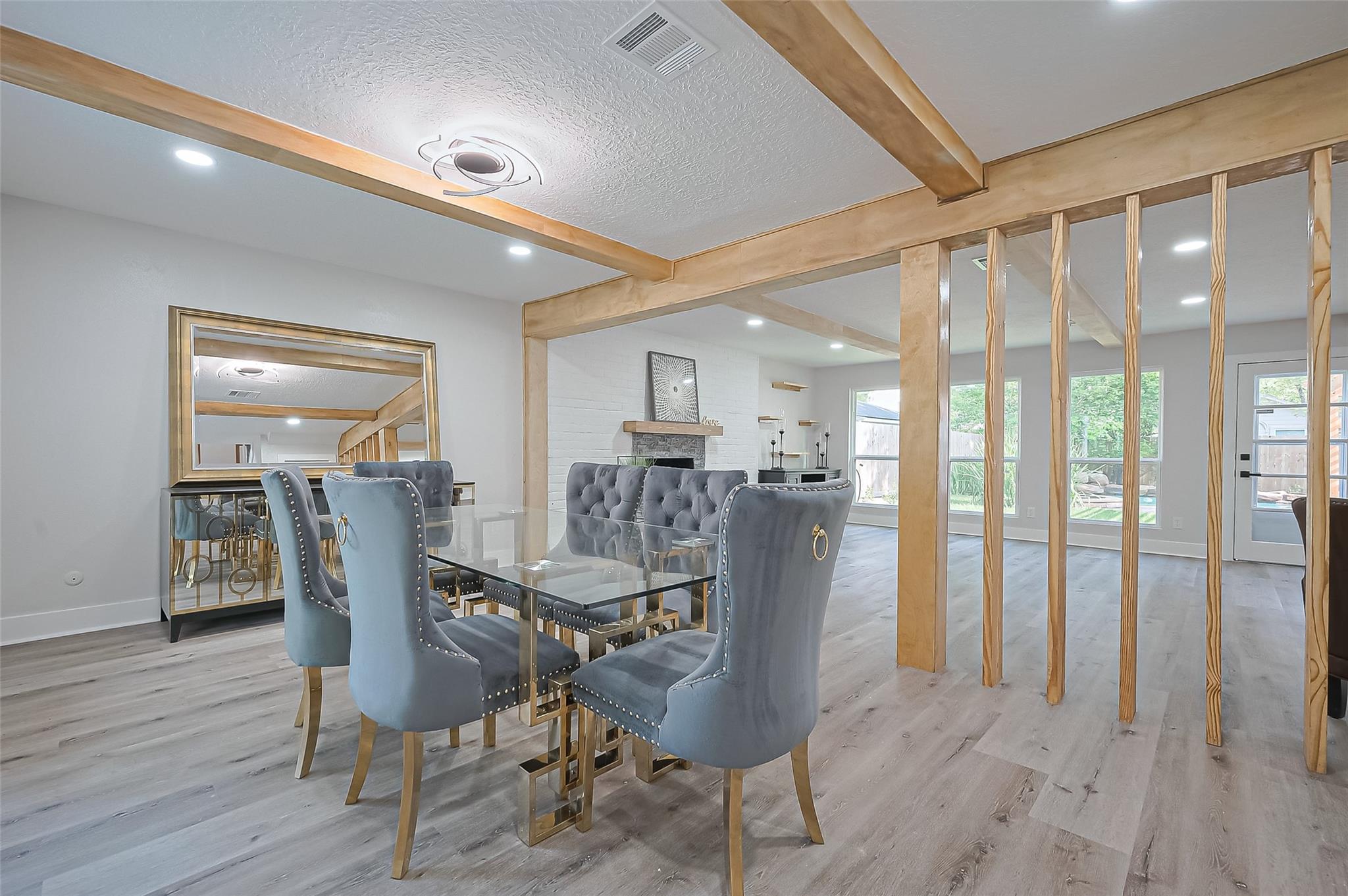 3 Roserush Court