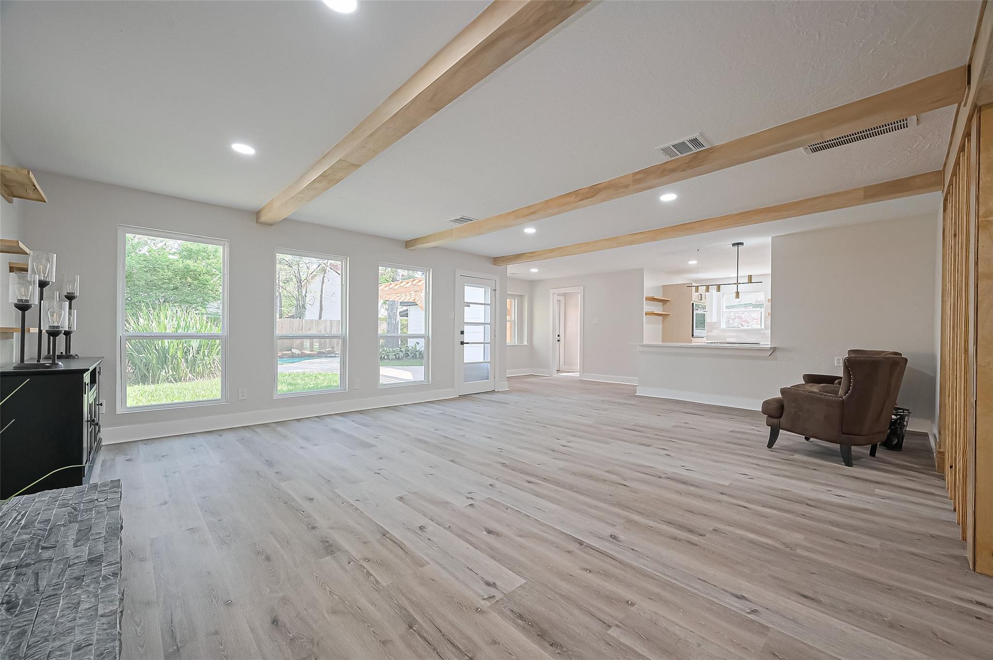 3 Roserush Court
