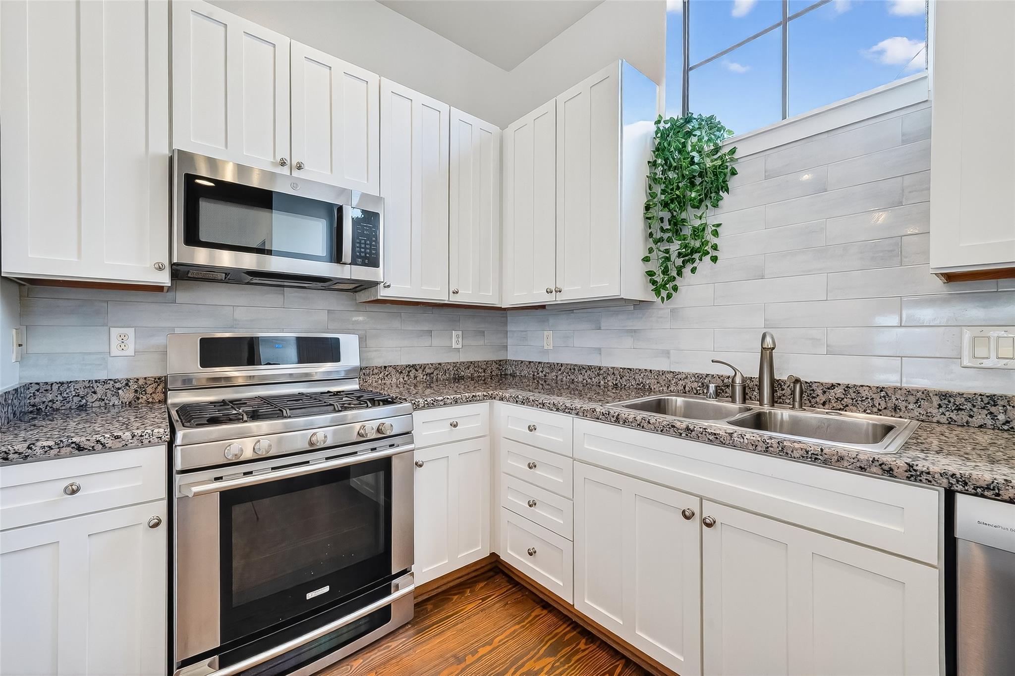 939 Colorado Street # 13