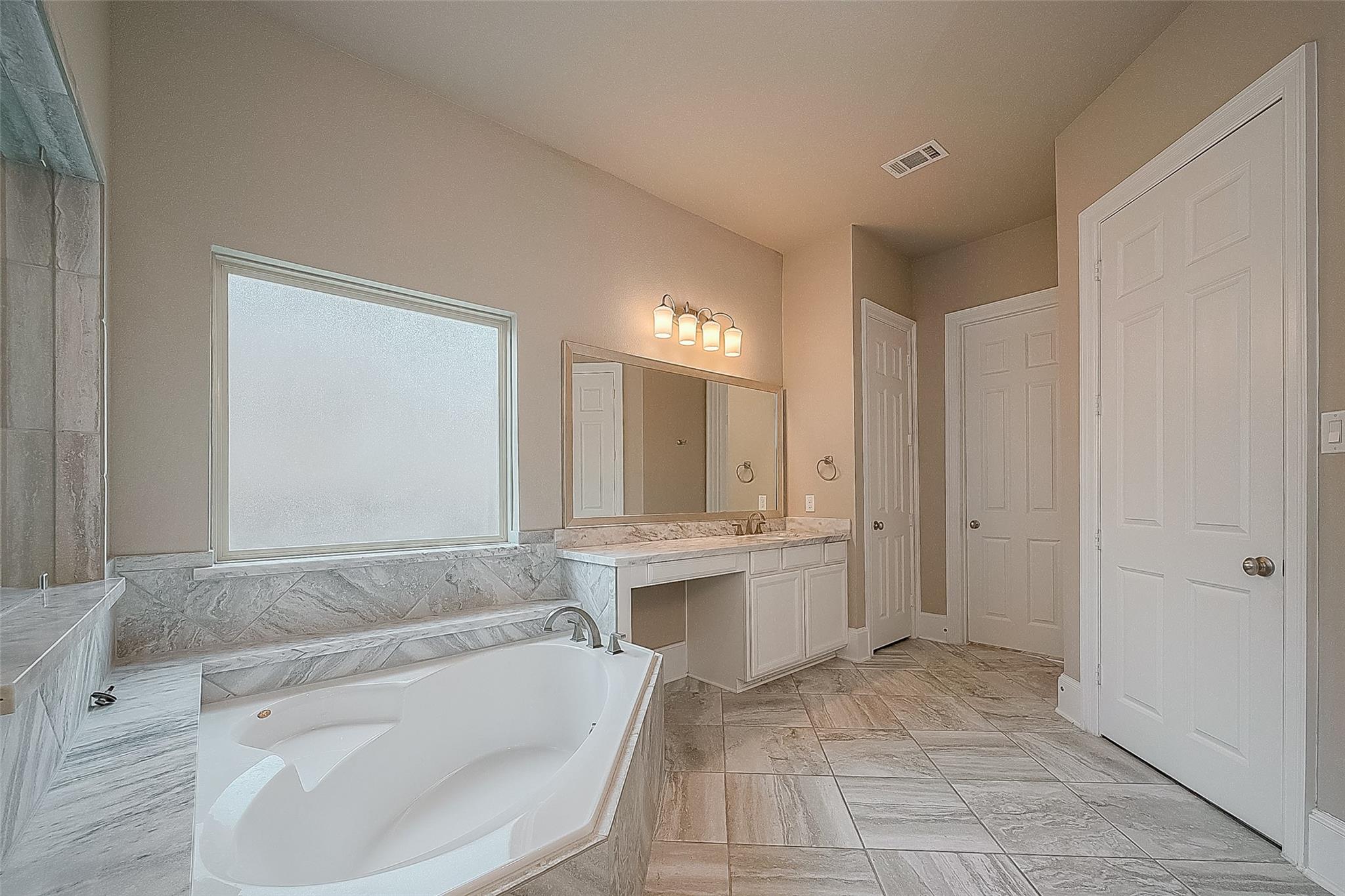 115 N Winter Sunrise Circle