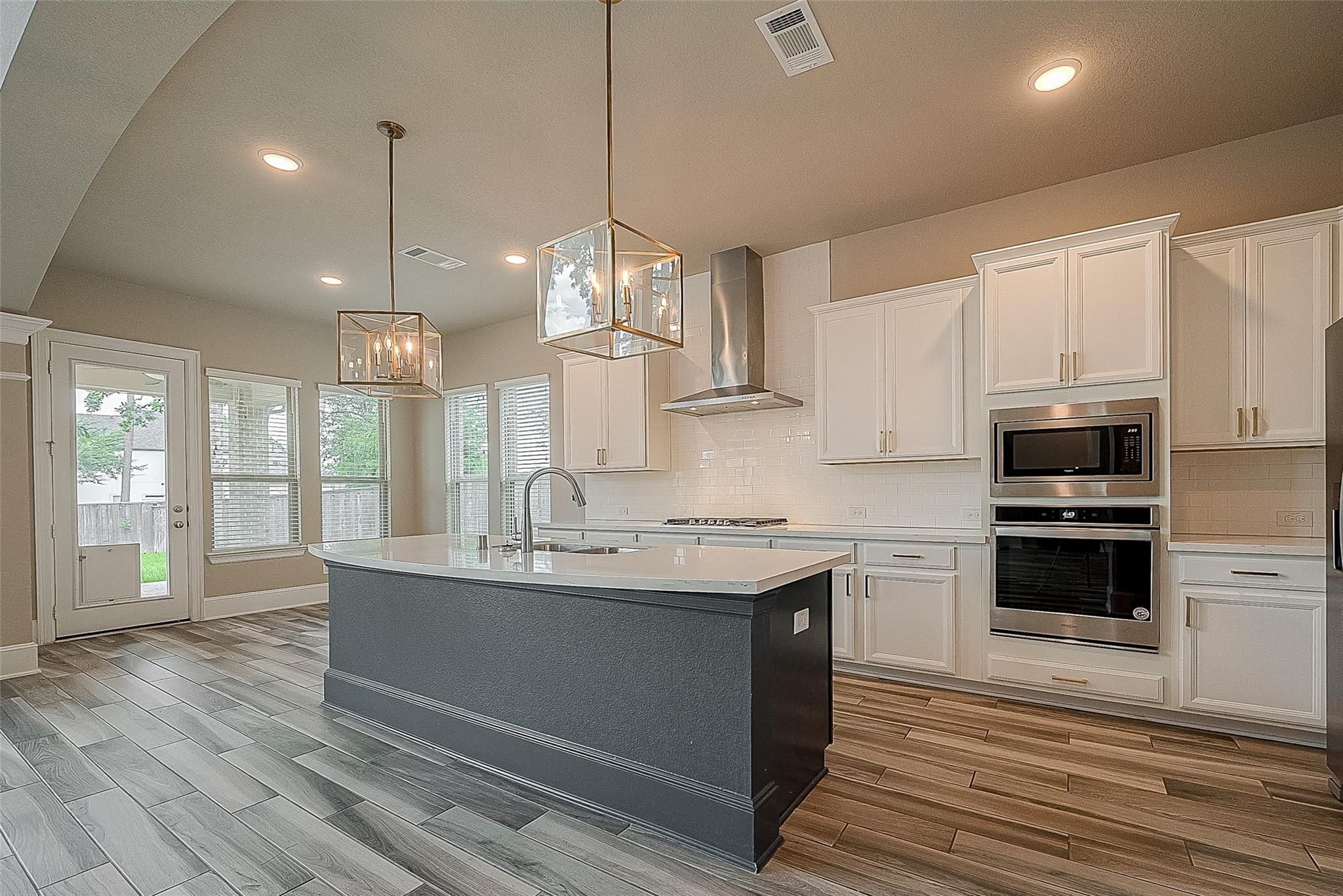 115 N Winter Sunrise Circle