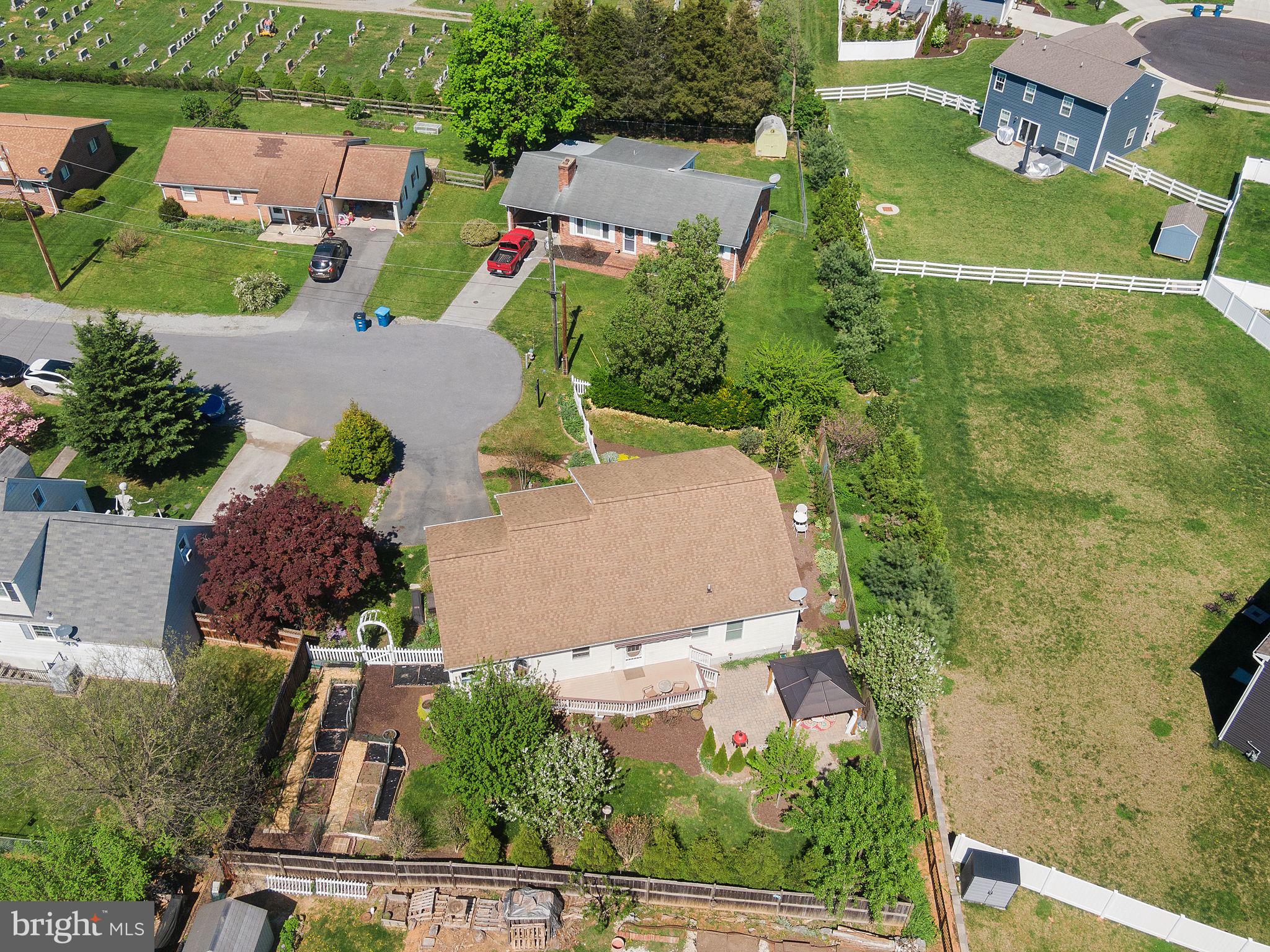 5 Circle Dr