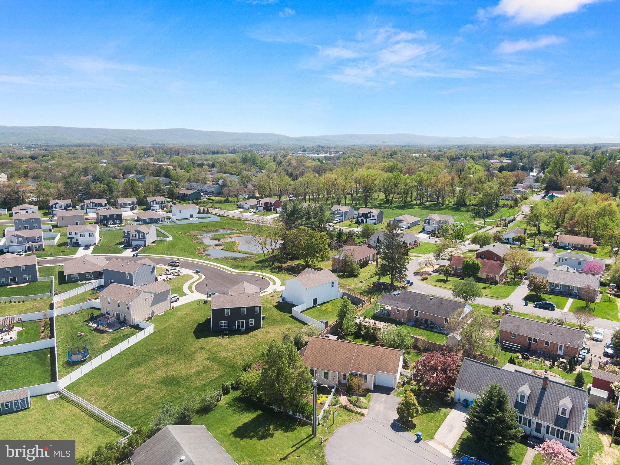 5 Circle Dr