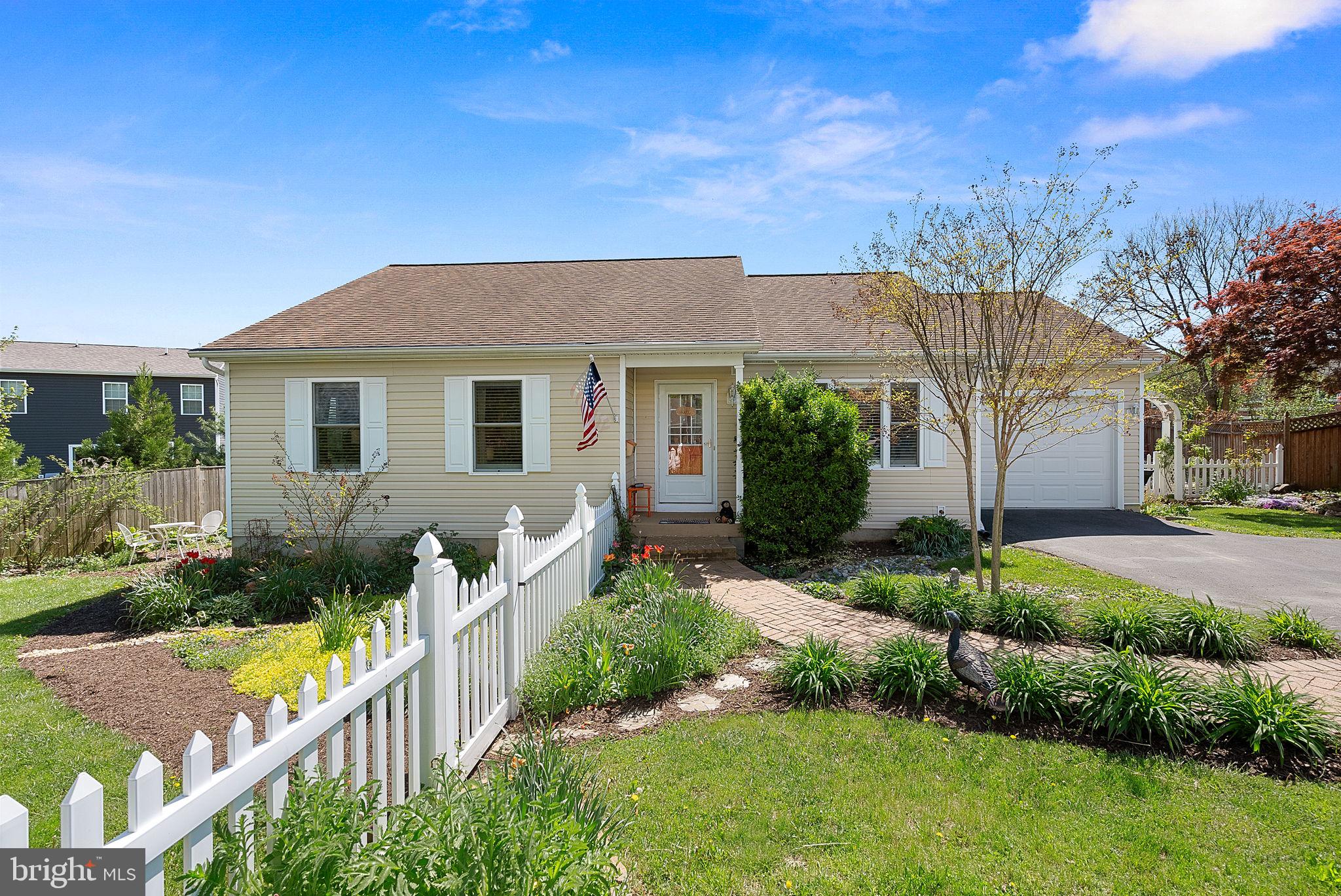 5 Circle Dr