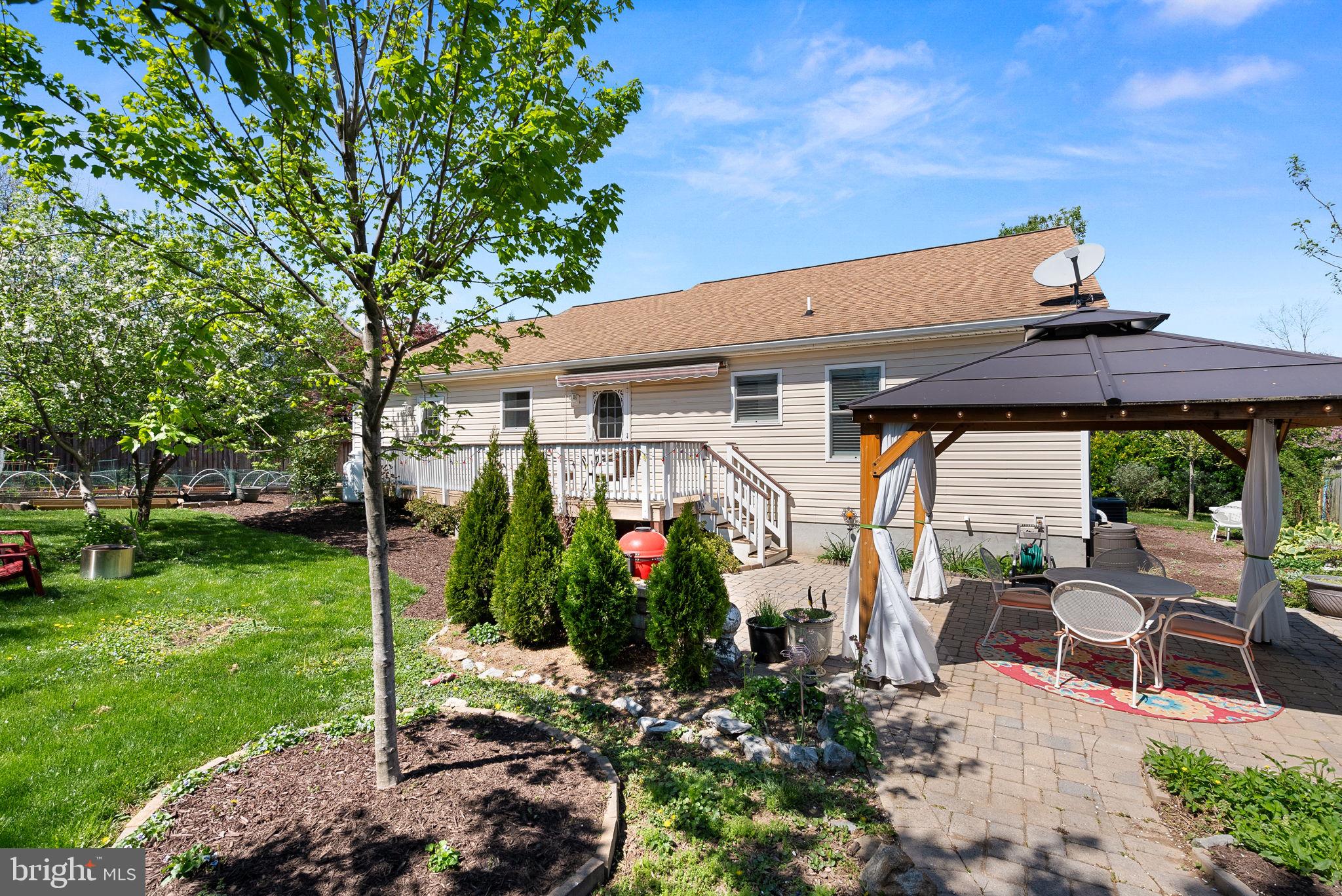 5 Circle Dr