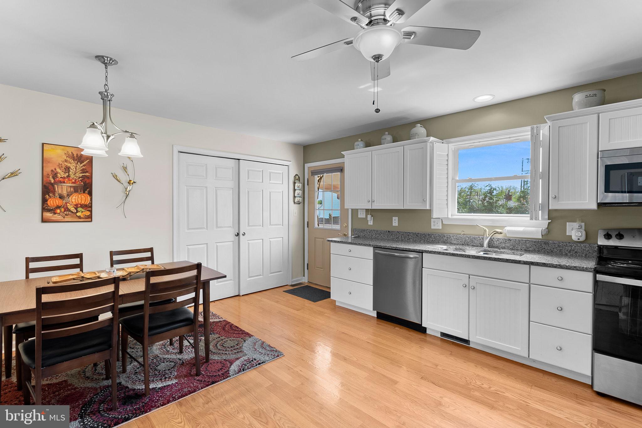 5 Circle Dr