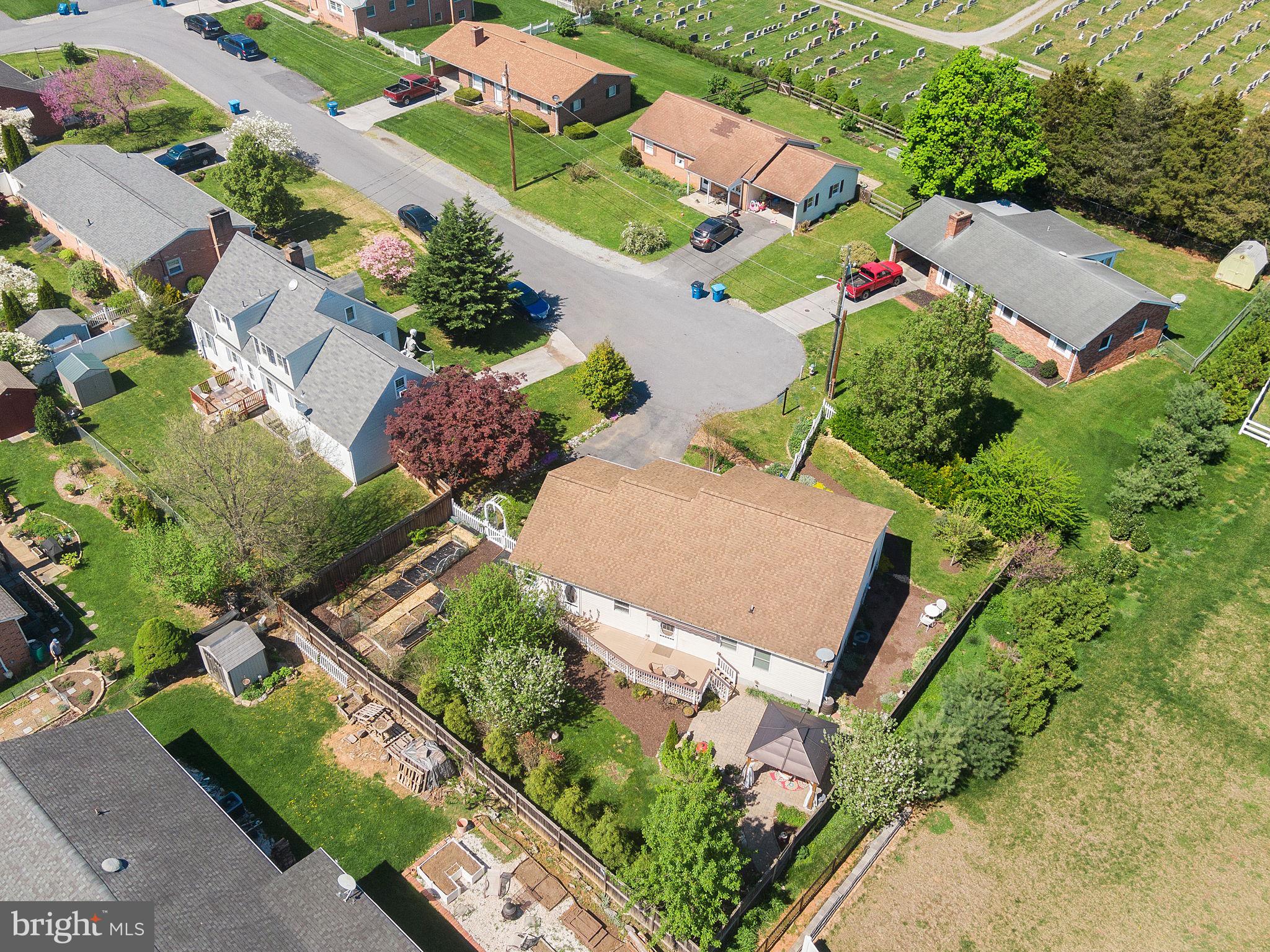 5 Circle Dr