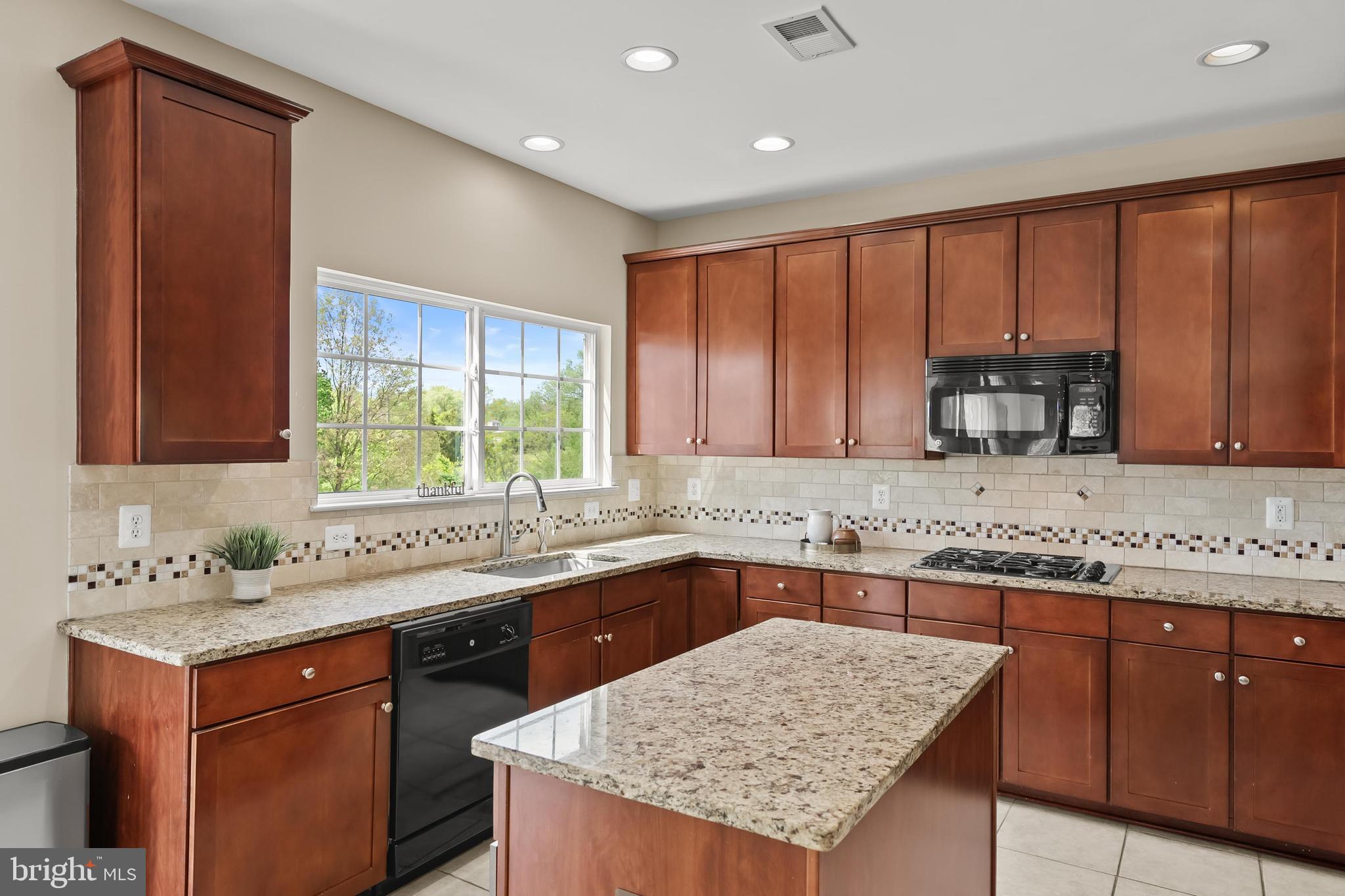 209 Jolliffe Cir