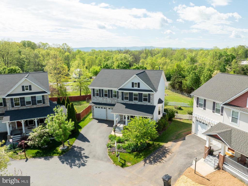 209 Jolliffe Cir
