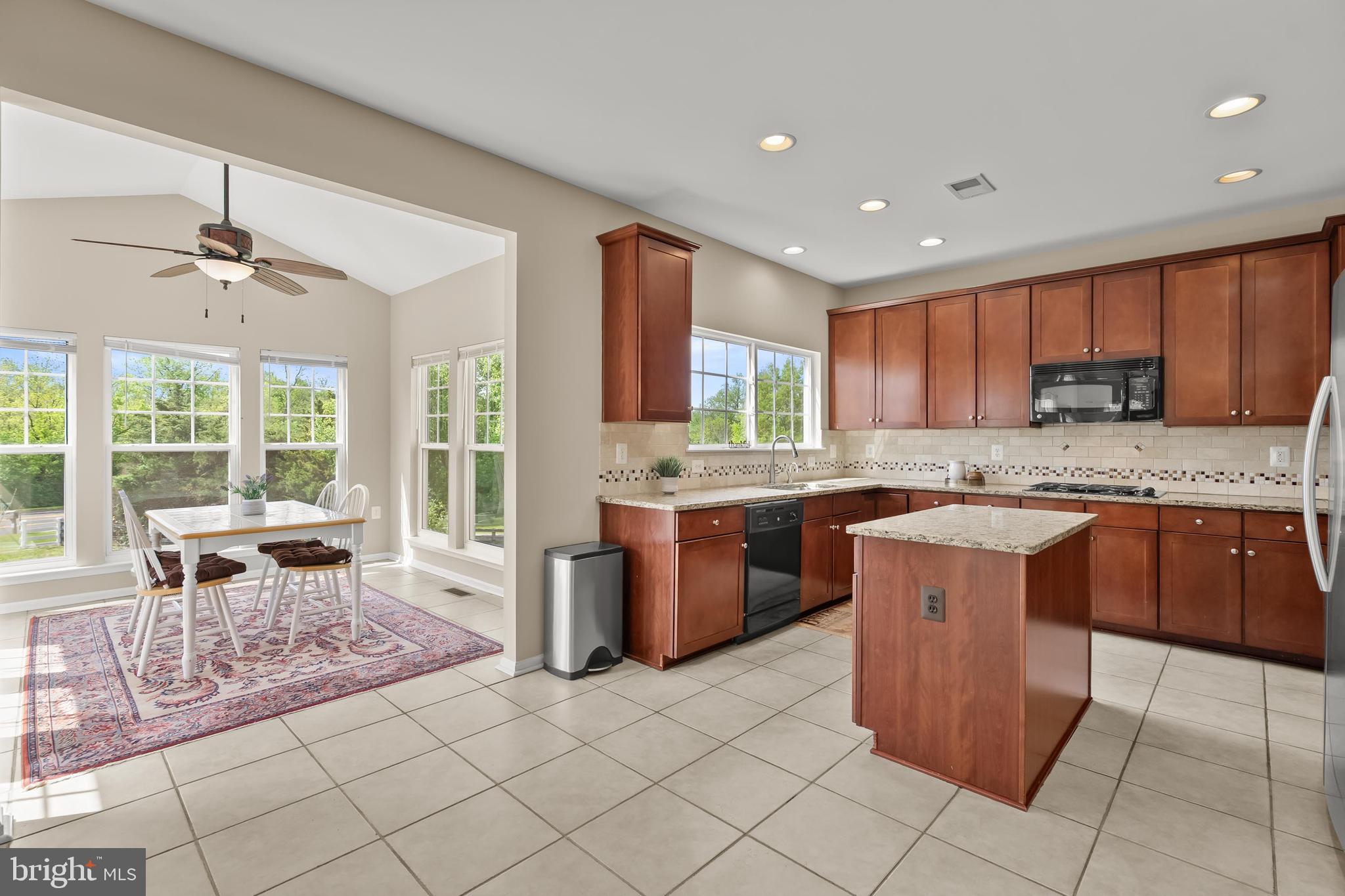 209 Jolliffe Cir