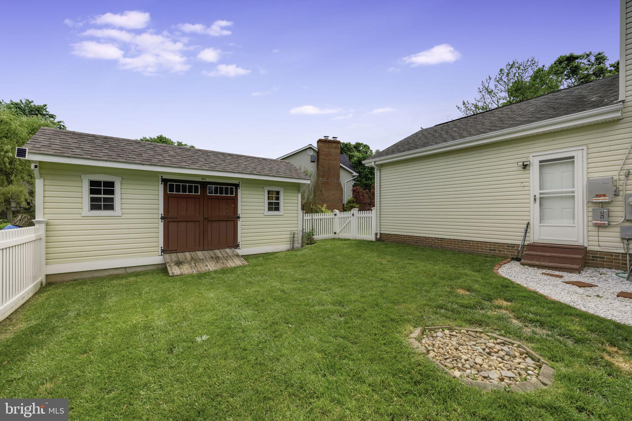 6442 Waterdale Ct