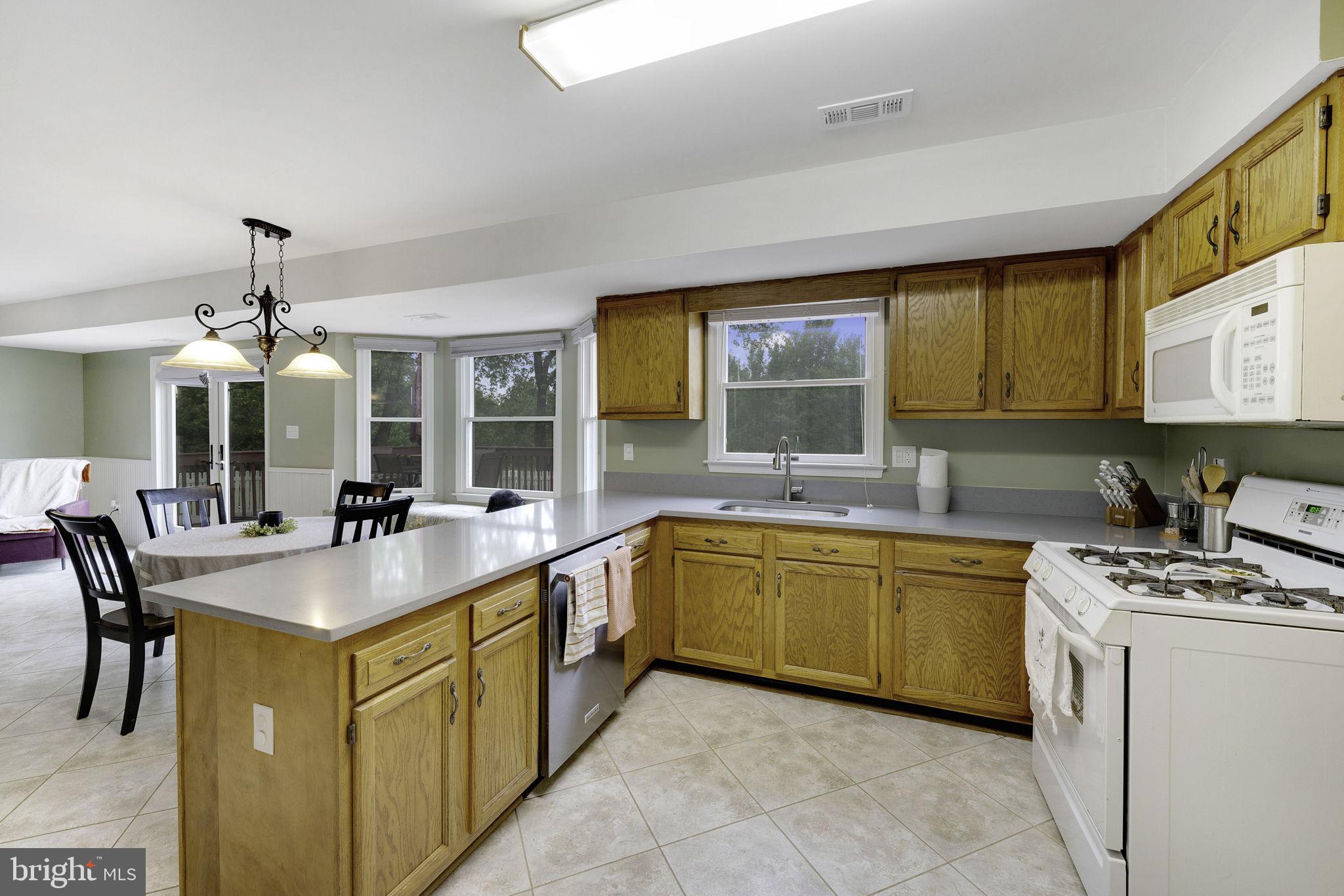 6442 Waterdale Ct