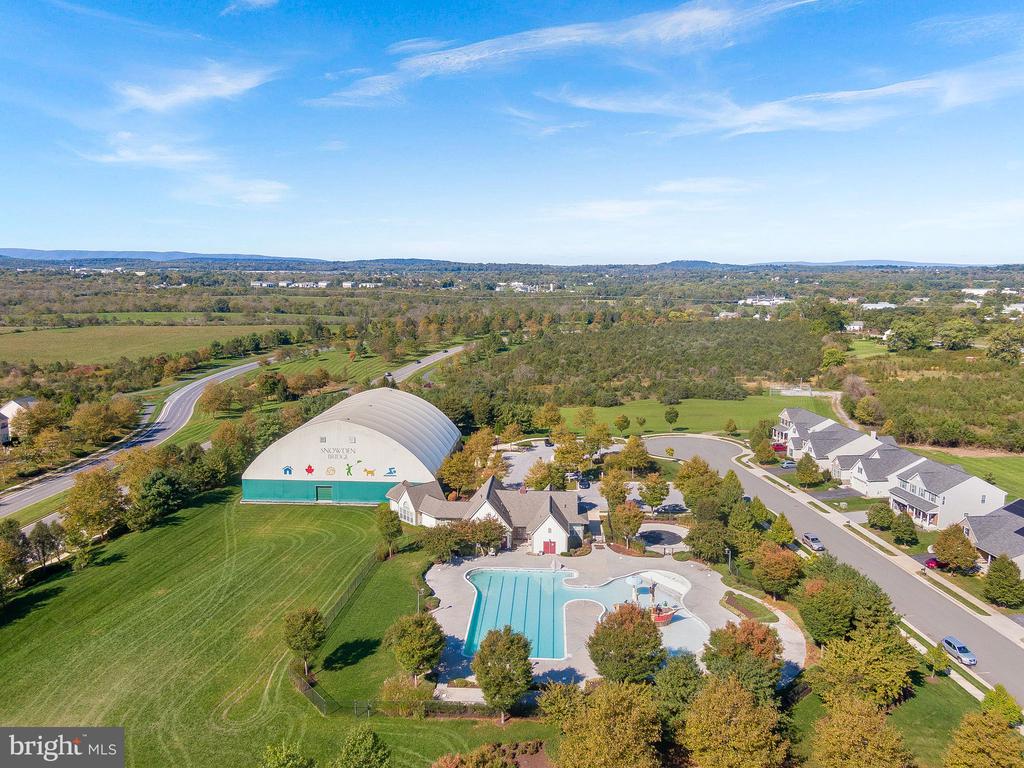 122 Farmhouse Ct
