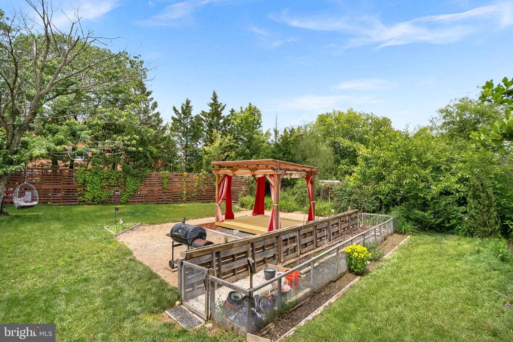 107 Massie Dr