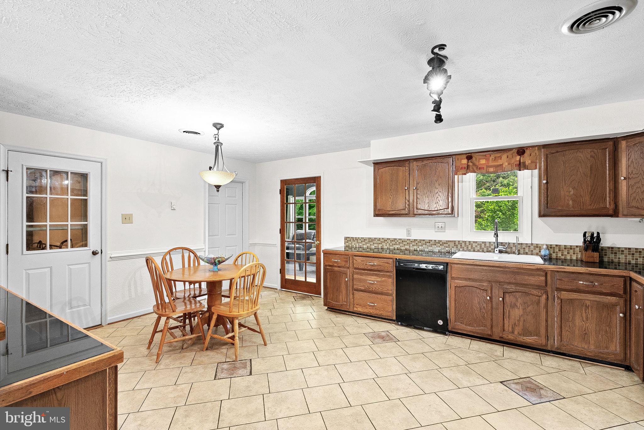 107 Massie Dr