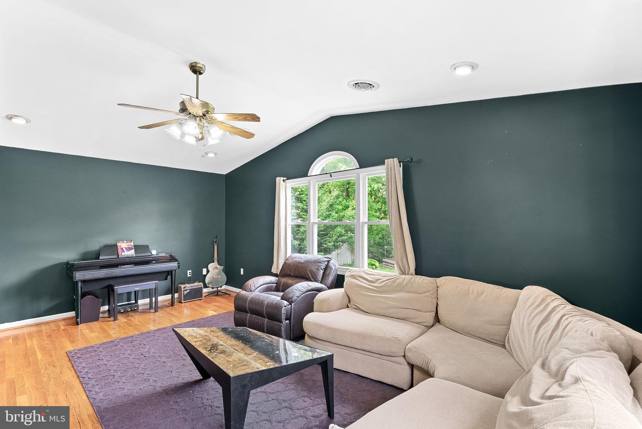 107 Massie Dr