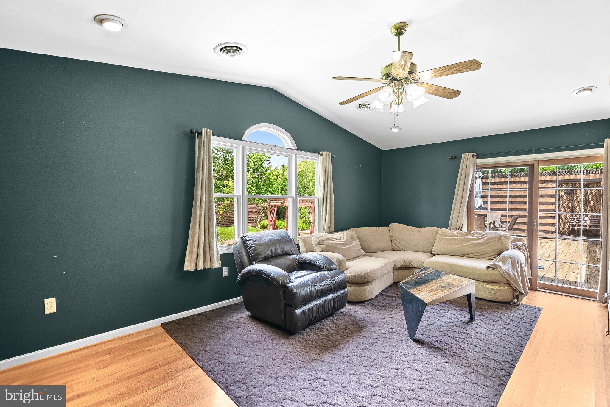 107 Massie Dr