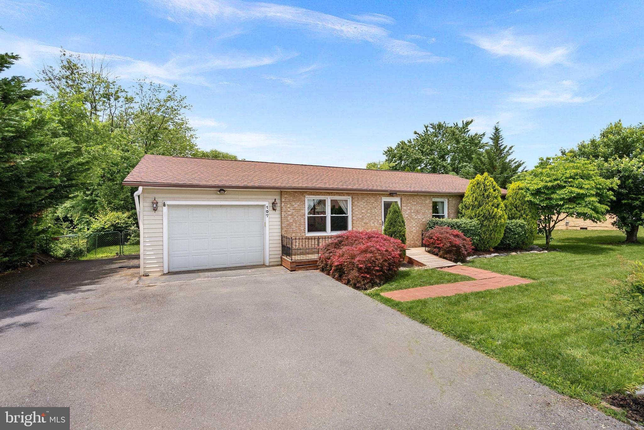 107 Massie Dr
