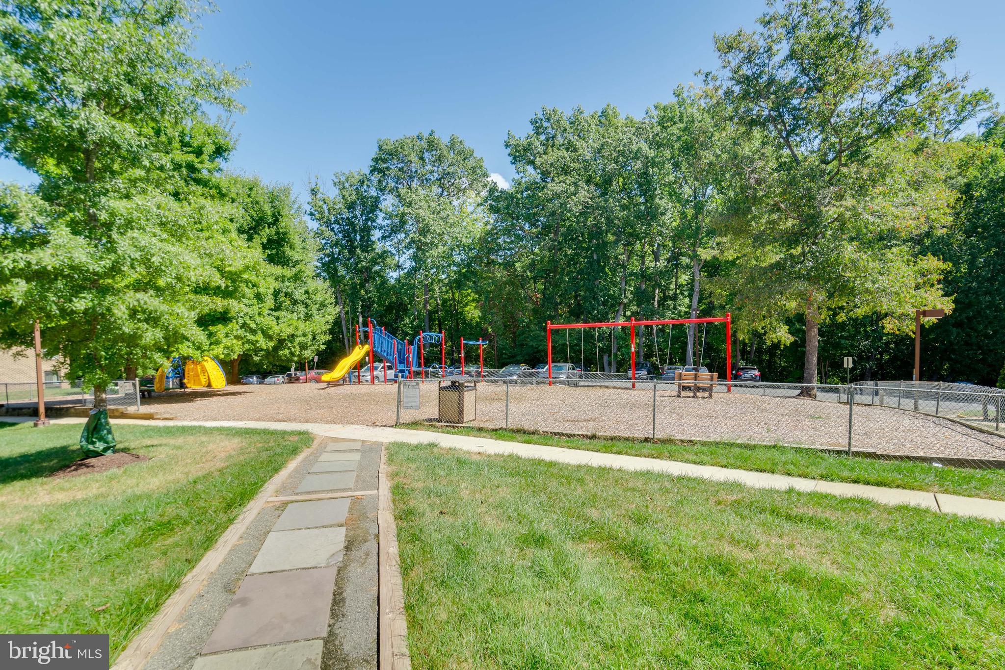 11200 Chestnut Grove Square Unit: 11200-202