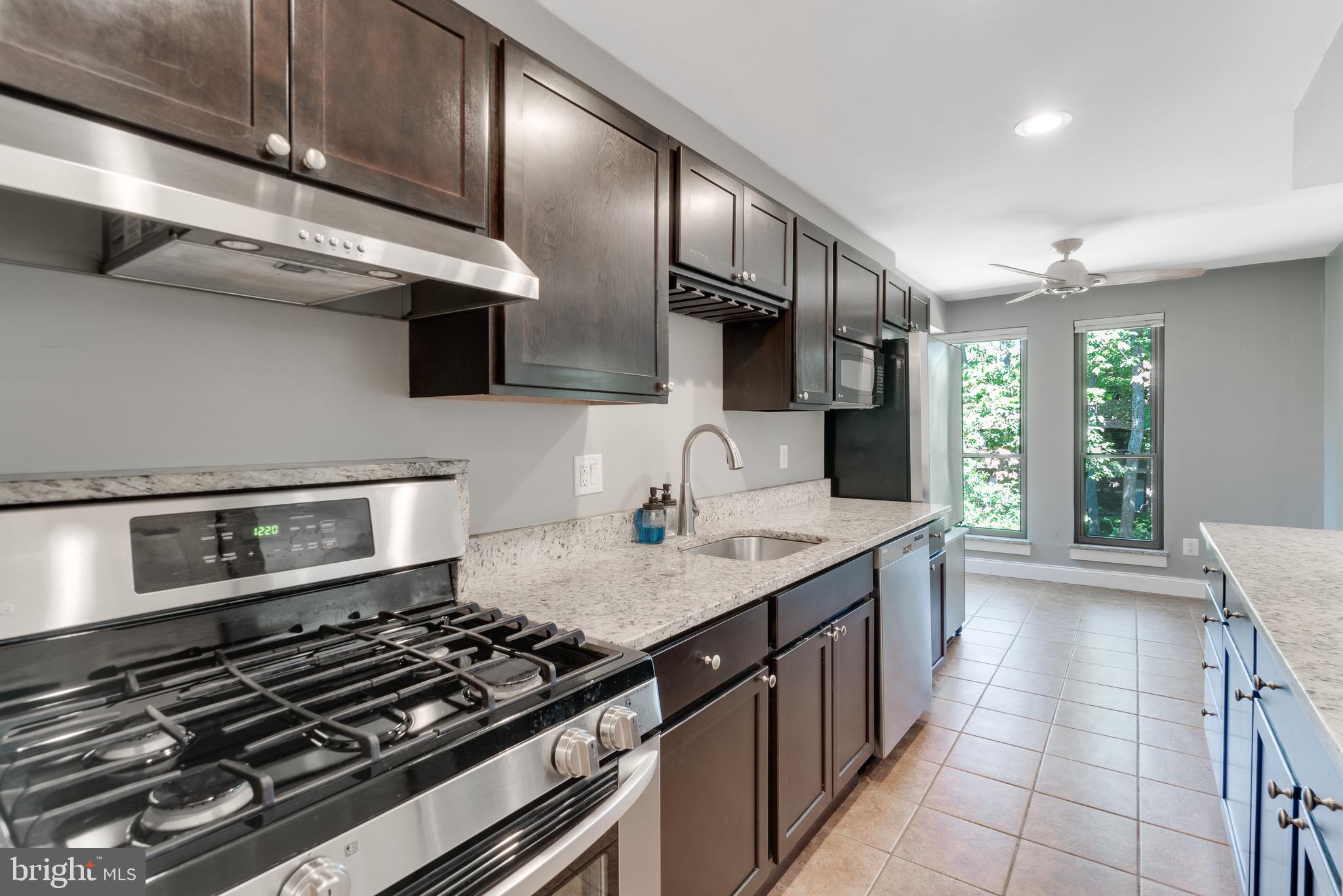 11200 Chestnut Grove Square Unit: 11200-202