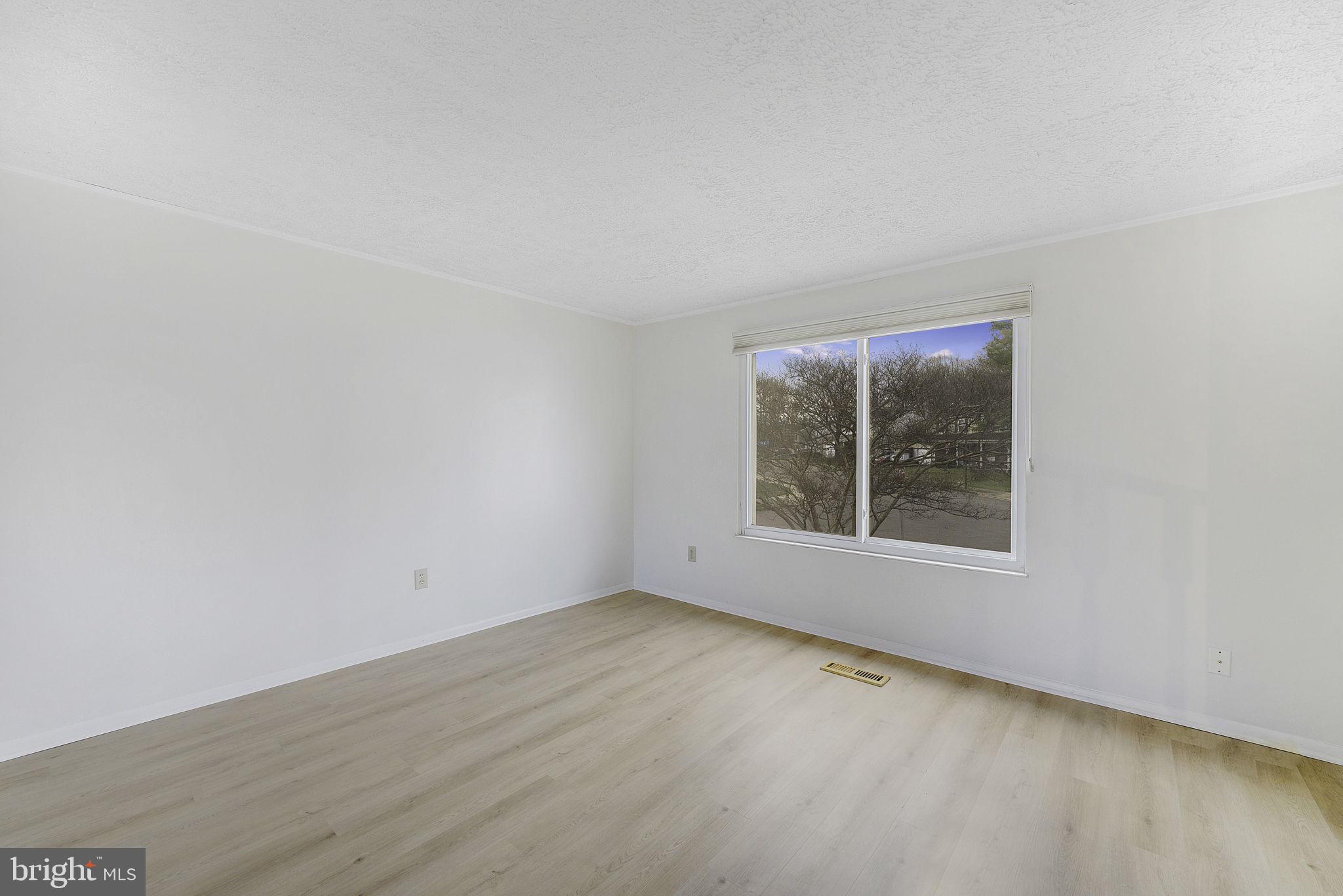 13712 Cabells Mill Dr