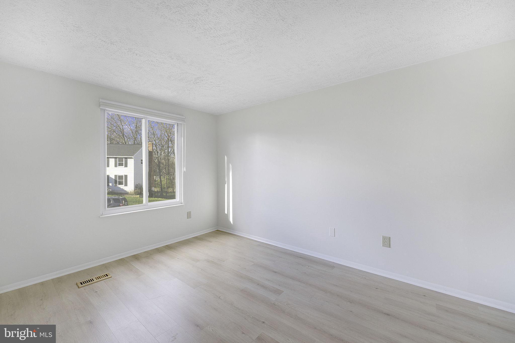 13712 Cabells Mill Dr