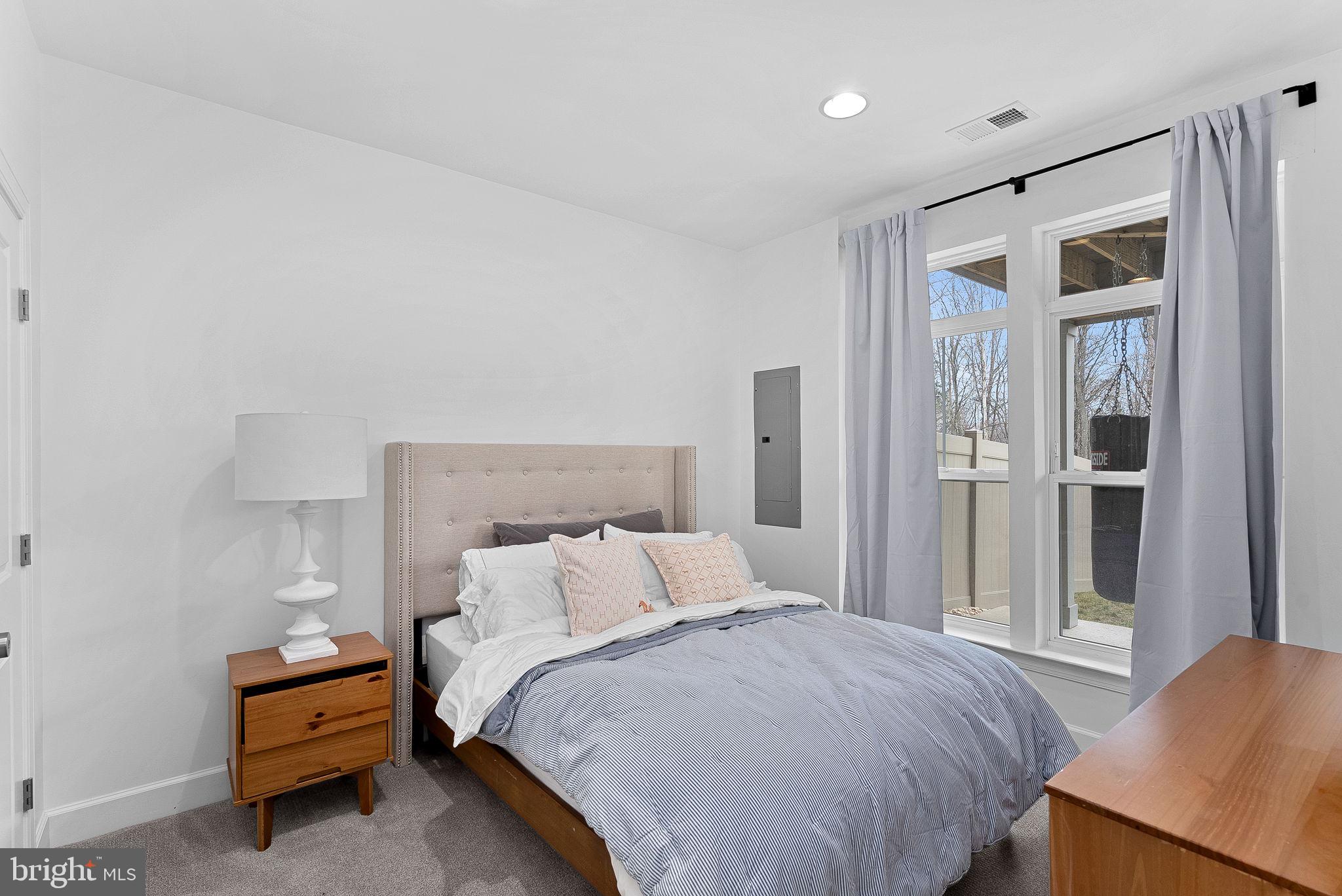 5237 RIDGEVIEW RETREAT DRIVE