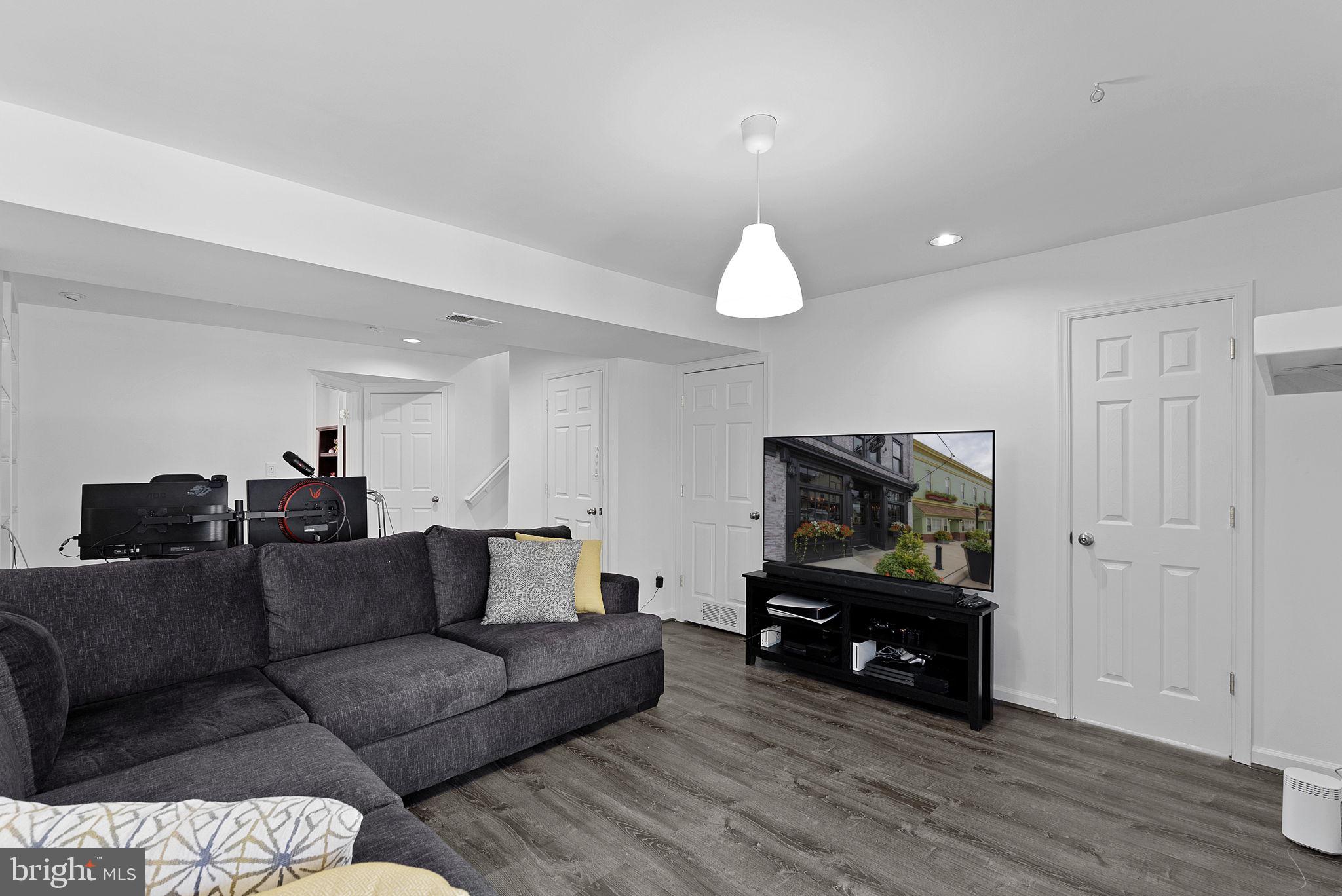 17363 Kentsdale Sq