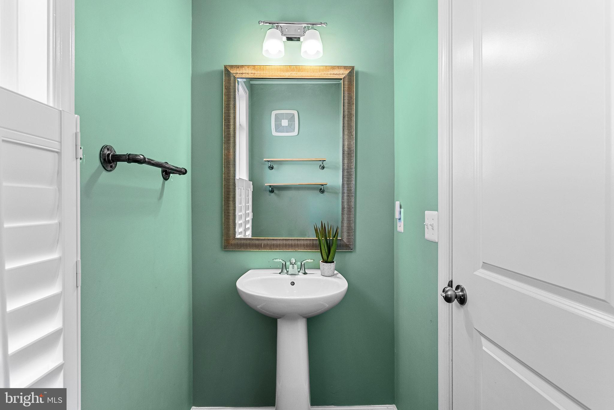 1310 Ribbon Limestone Ter SE