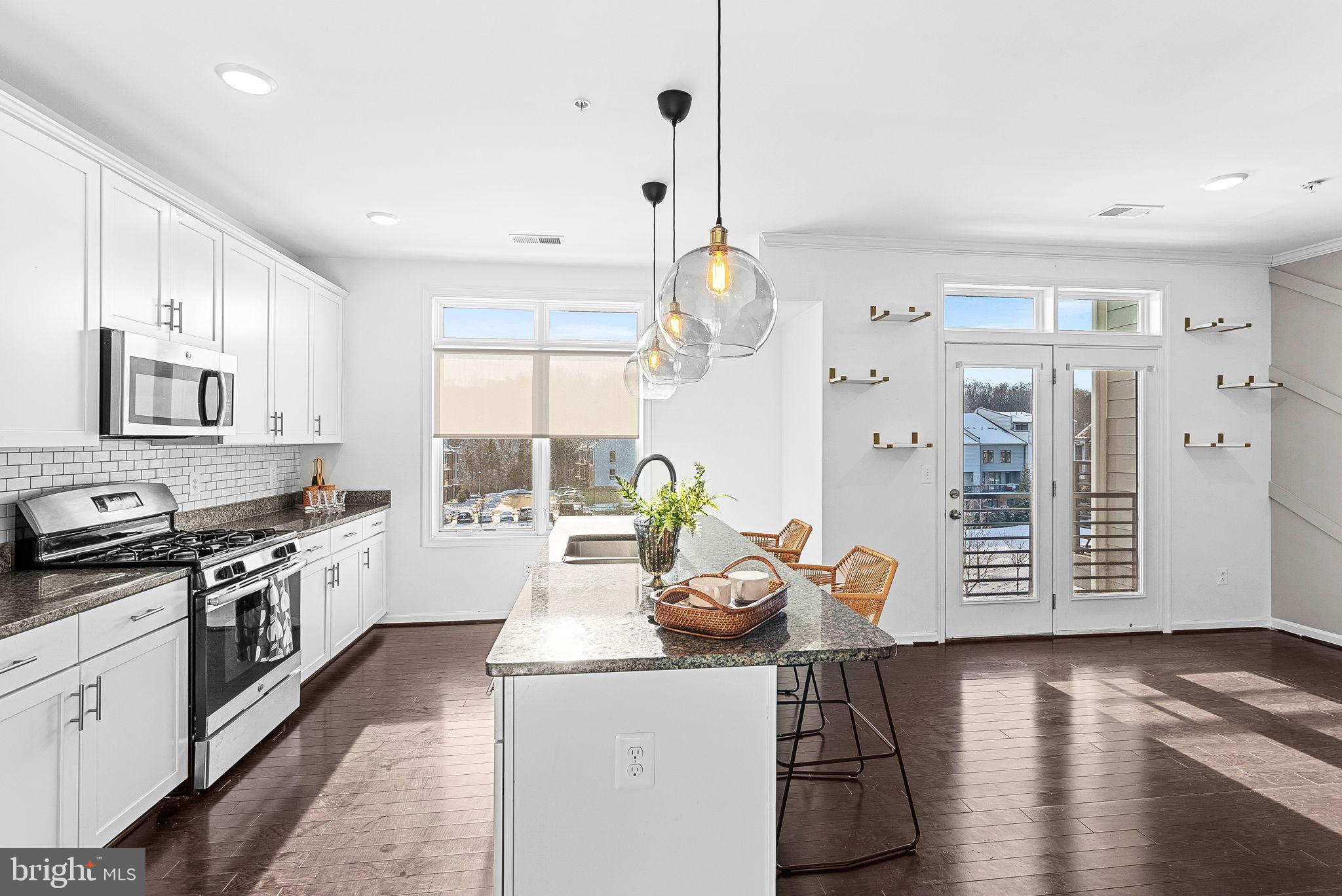 1310 Ribbon Limestone Ter SE