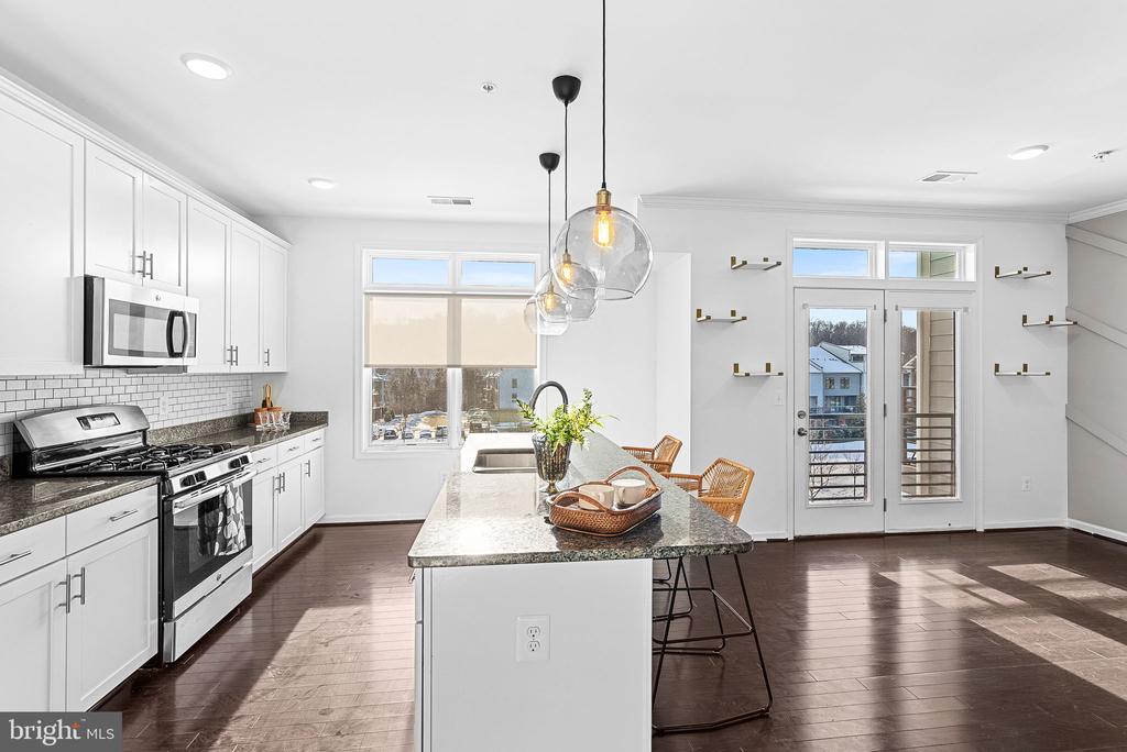 1310 Ribbon Limestone Ter SE