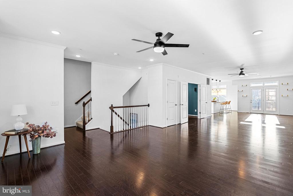 1310 Ribbon Limestone Ter SE