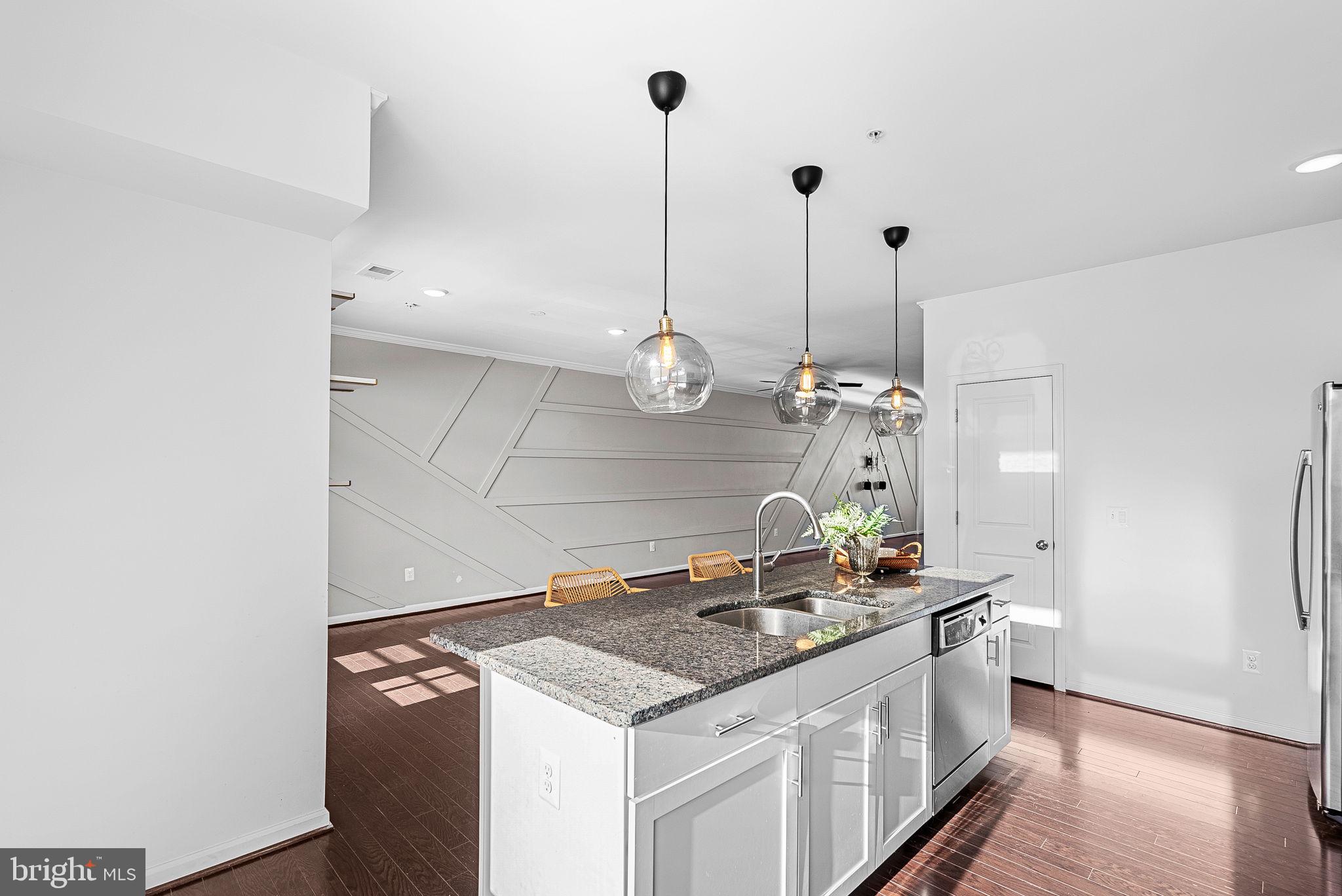 1310 Ribbon Limestone Ter SE