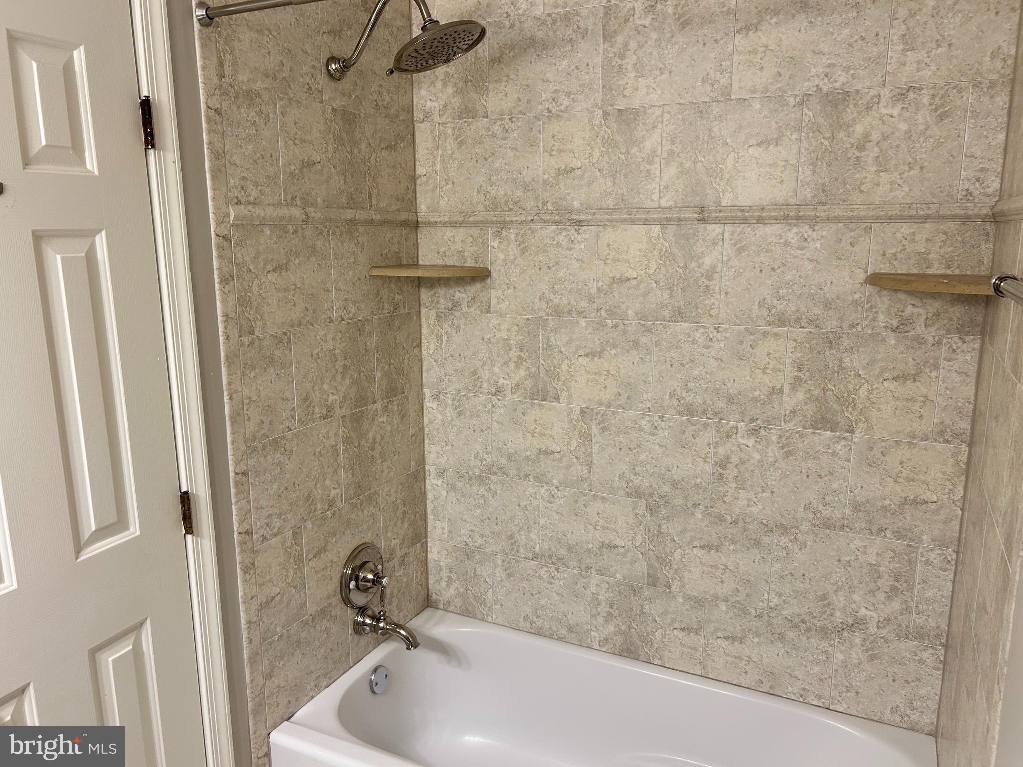 46487 PRIMULA CT