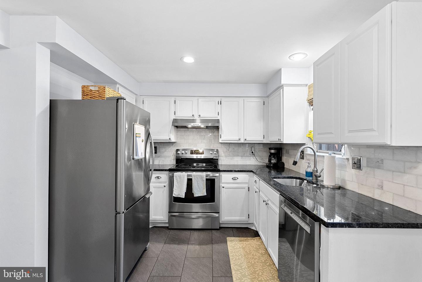 42 Palmer Ct