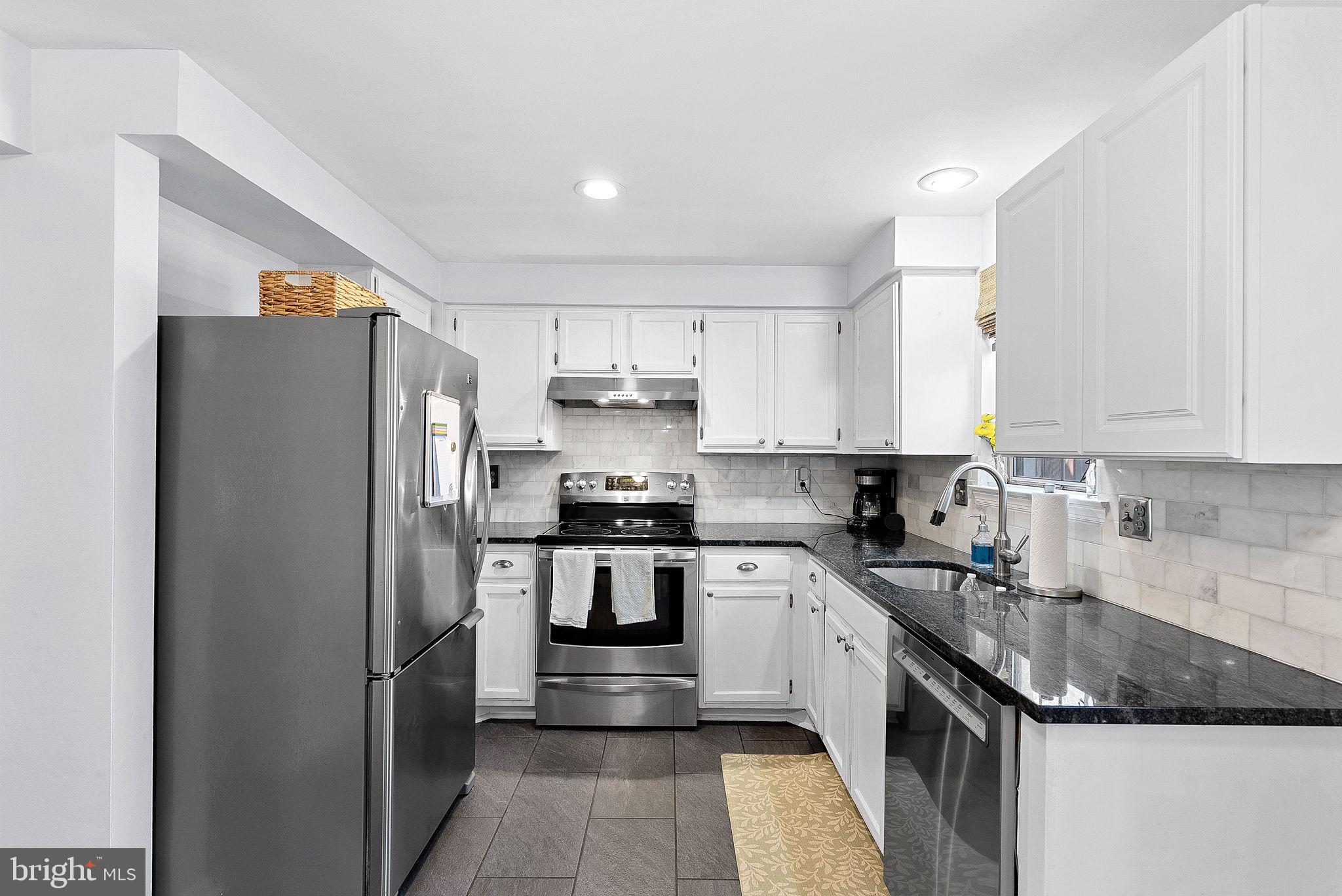 42 Palmer Ct