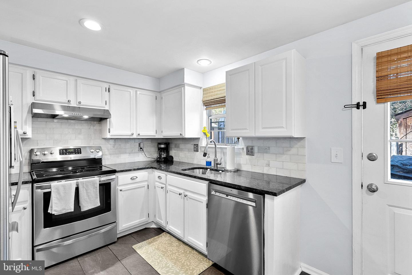 42 Palmer Ct