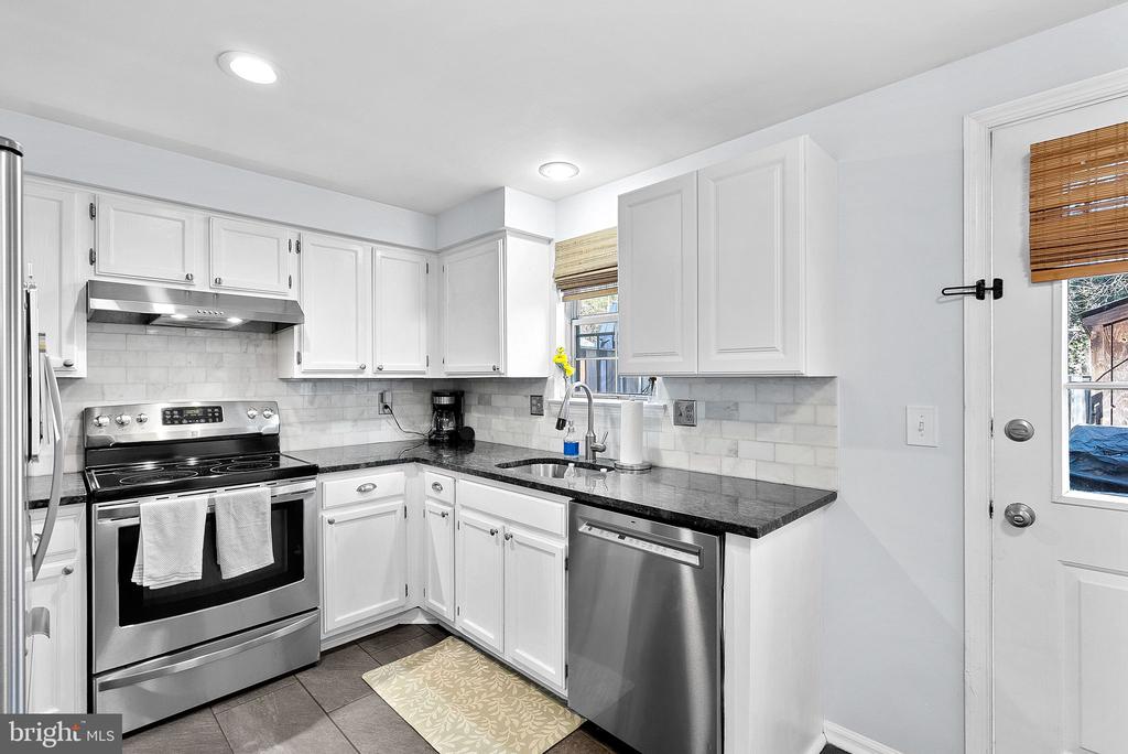 42 Palmer Ct
