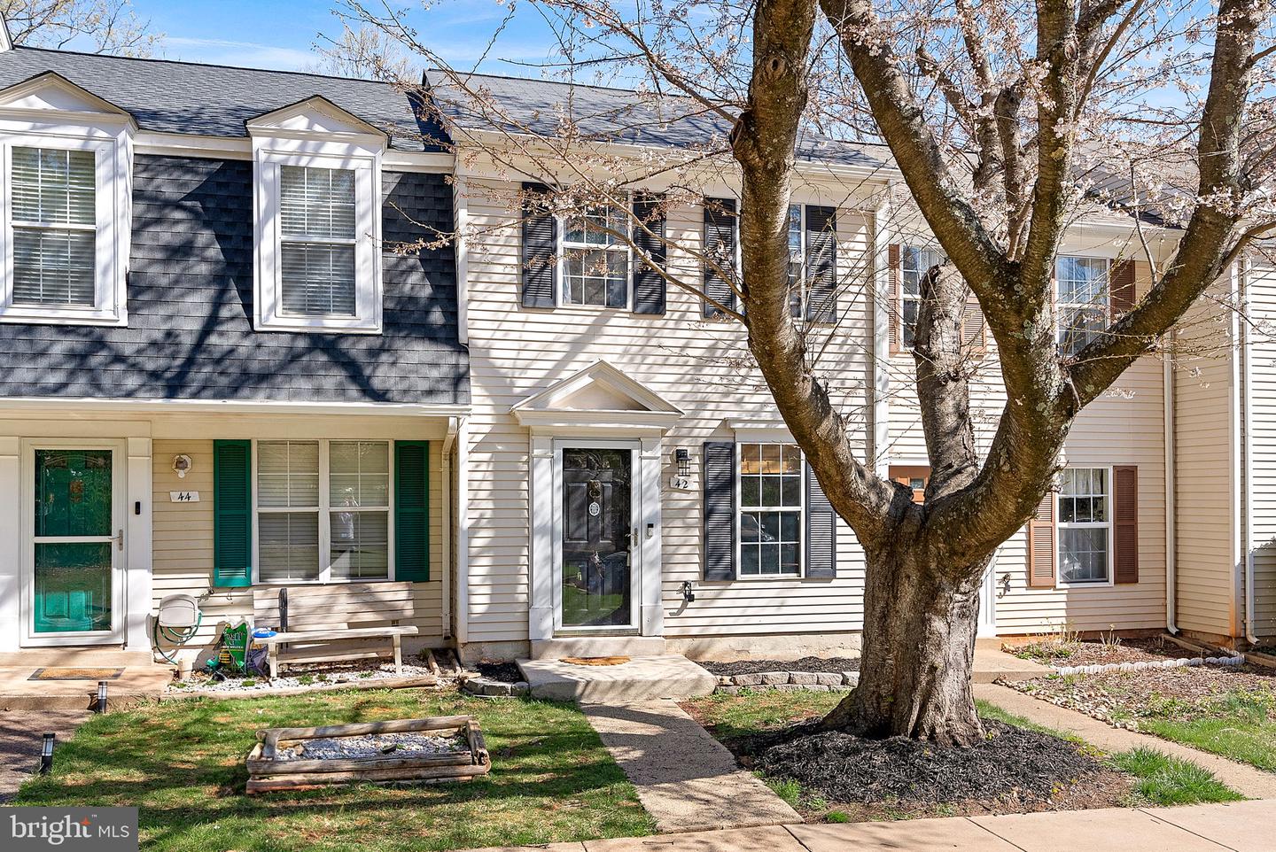 42 Palmer Ct