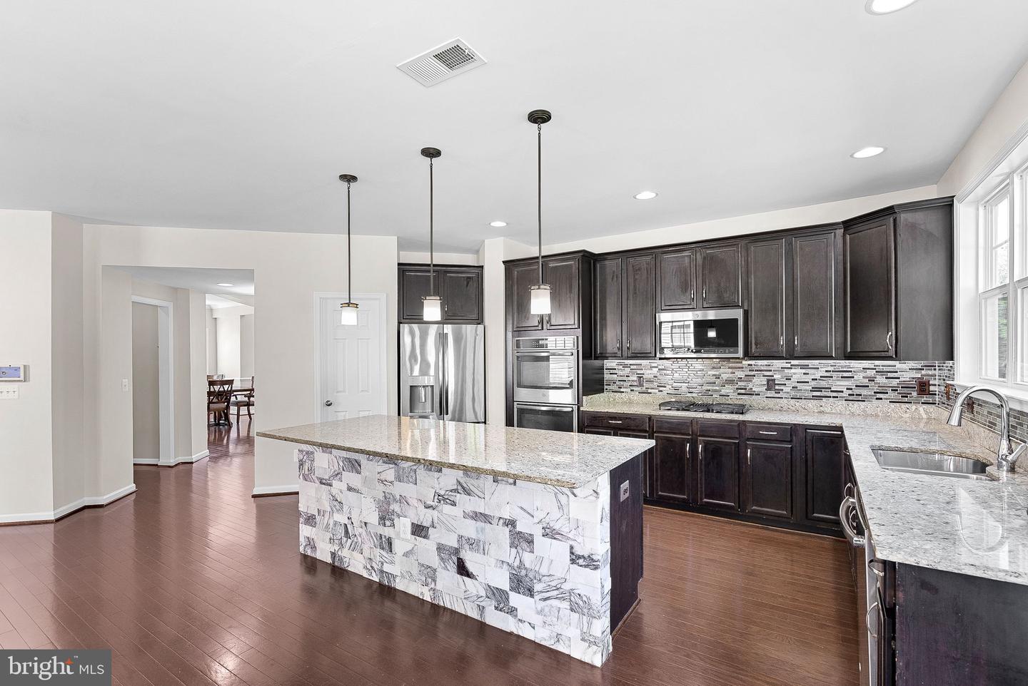 829 Pencoast Dr